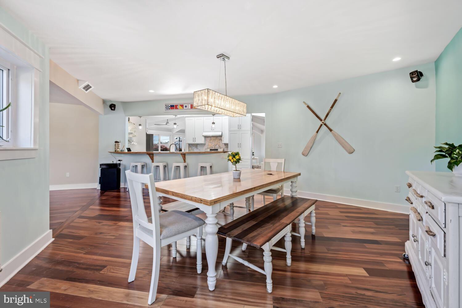 QUEEN ANNE COLONY - Residential