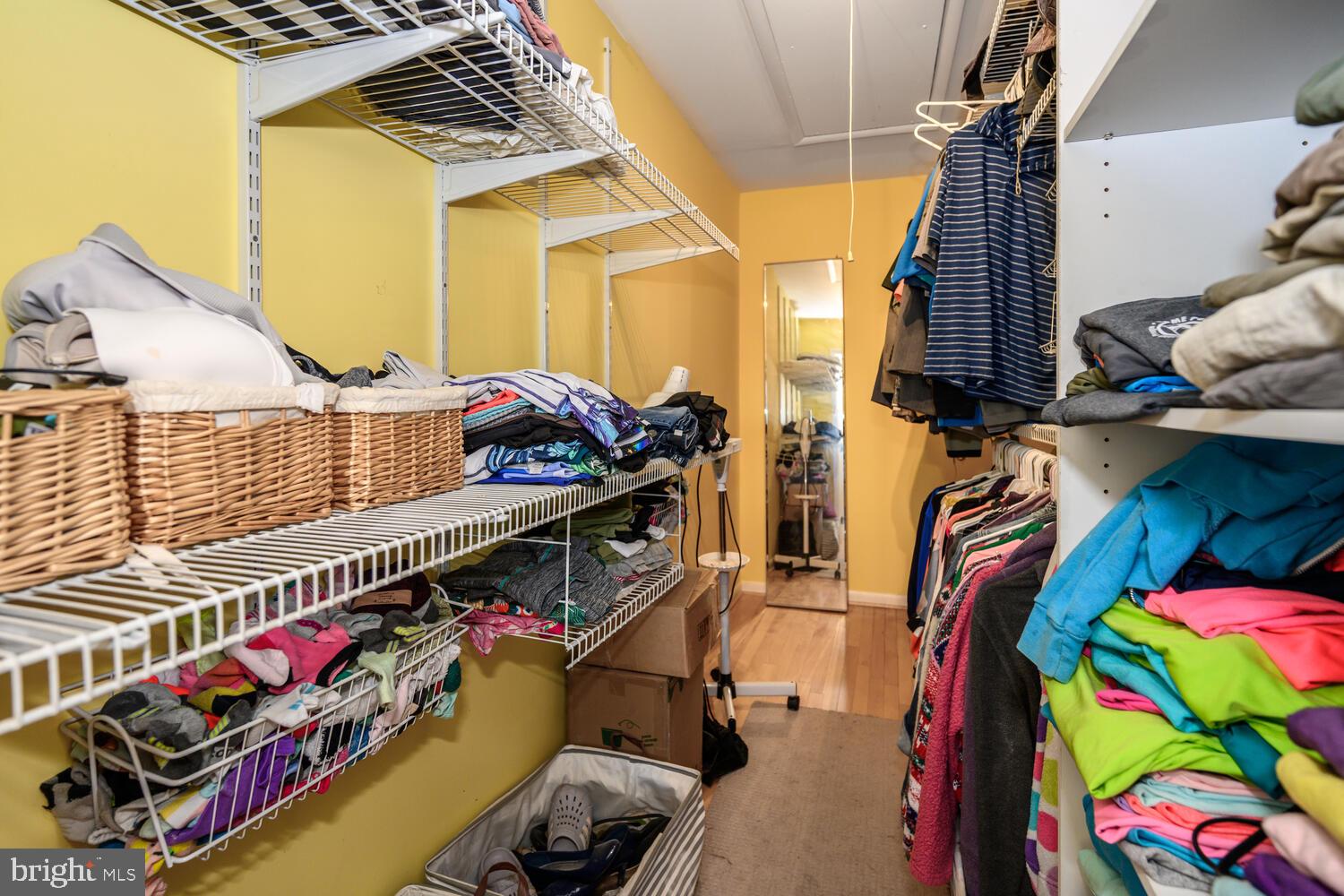 QUEEN ANNE COLONY - Residential