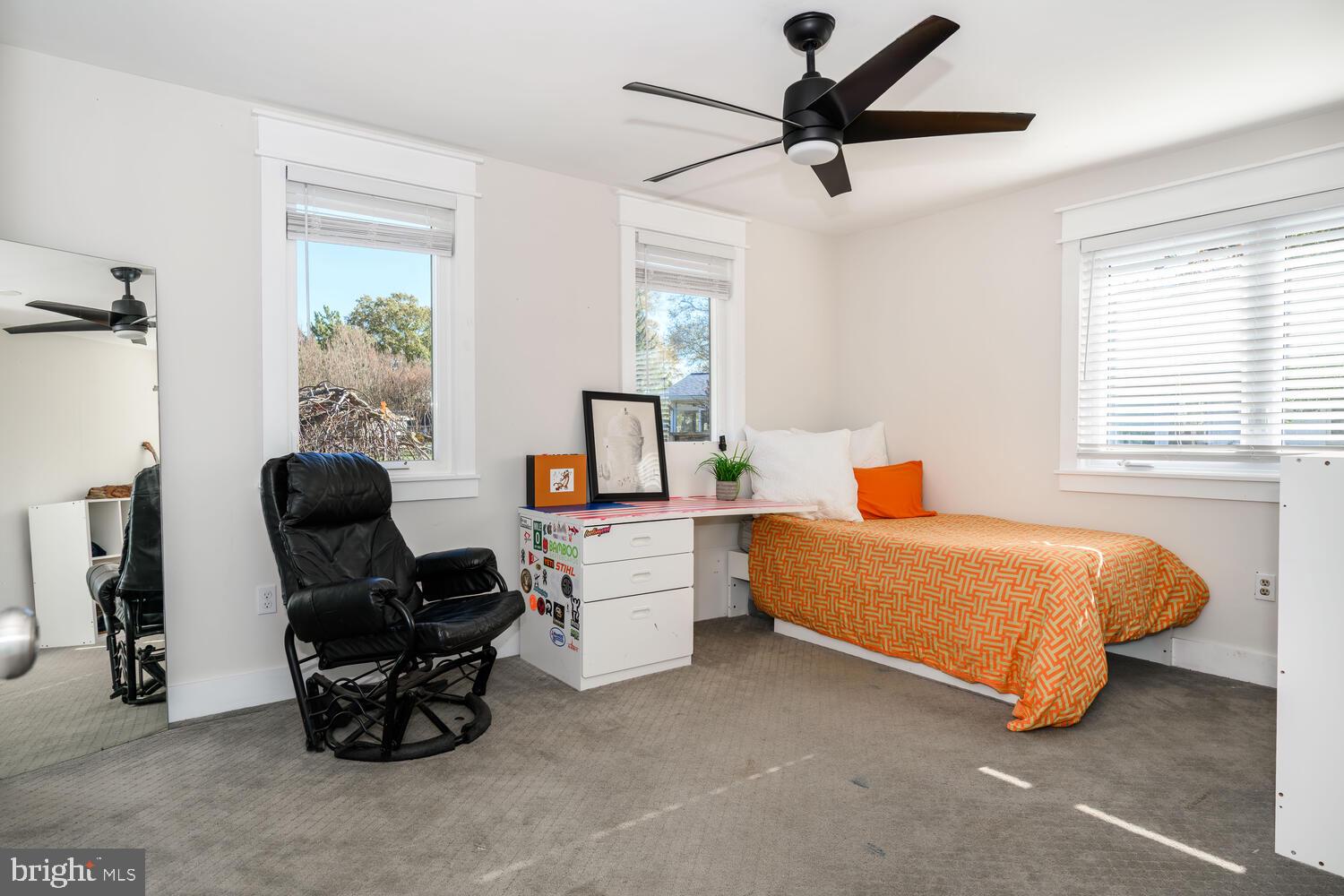 QUEEN ANNE COLONY - Residential