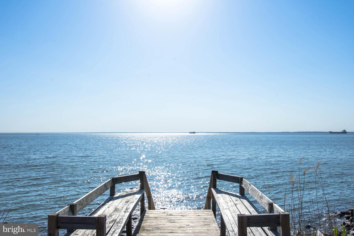 QUEEN ANNE COLONY - Residential