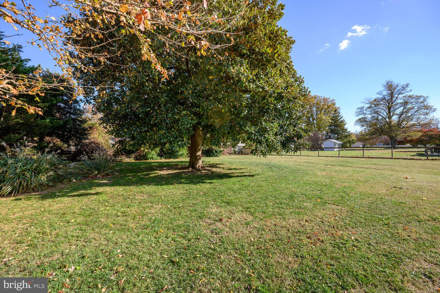 QUEEN ANNE COLONY - Residential
