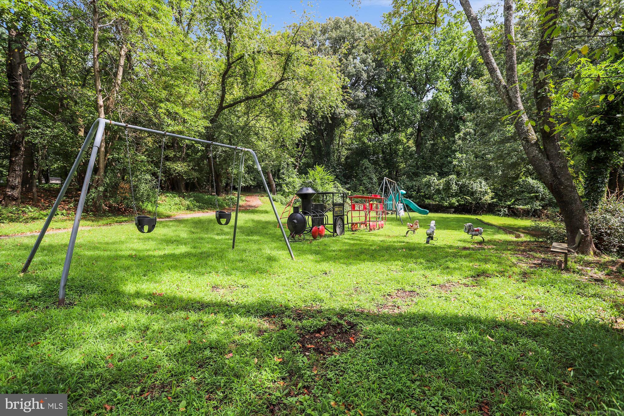 LANHAM VILLAGE - Residential