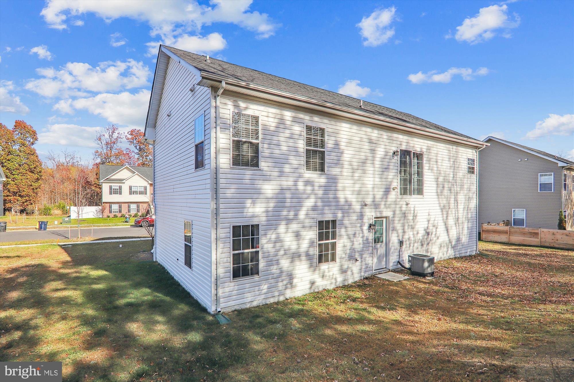 LANHAM VILLAGE - Residential