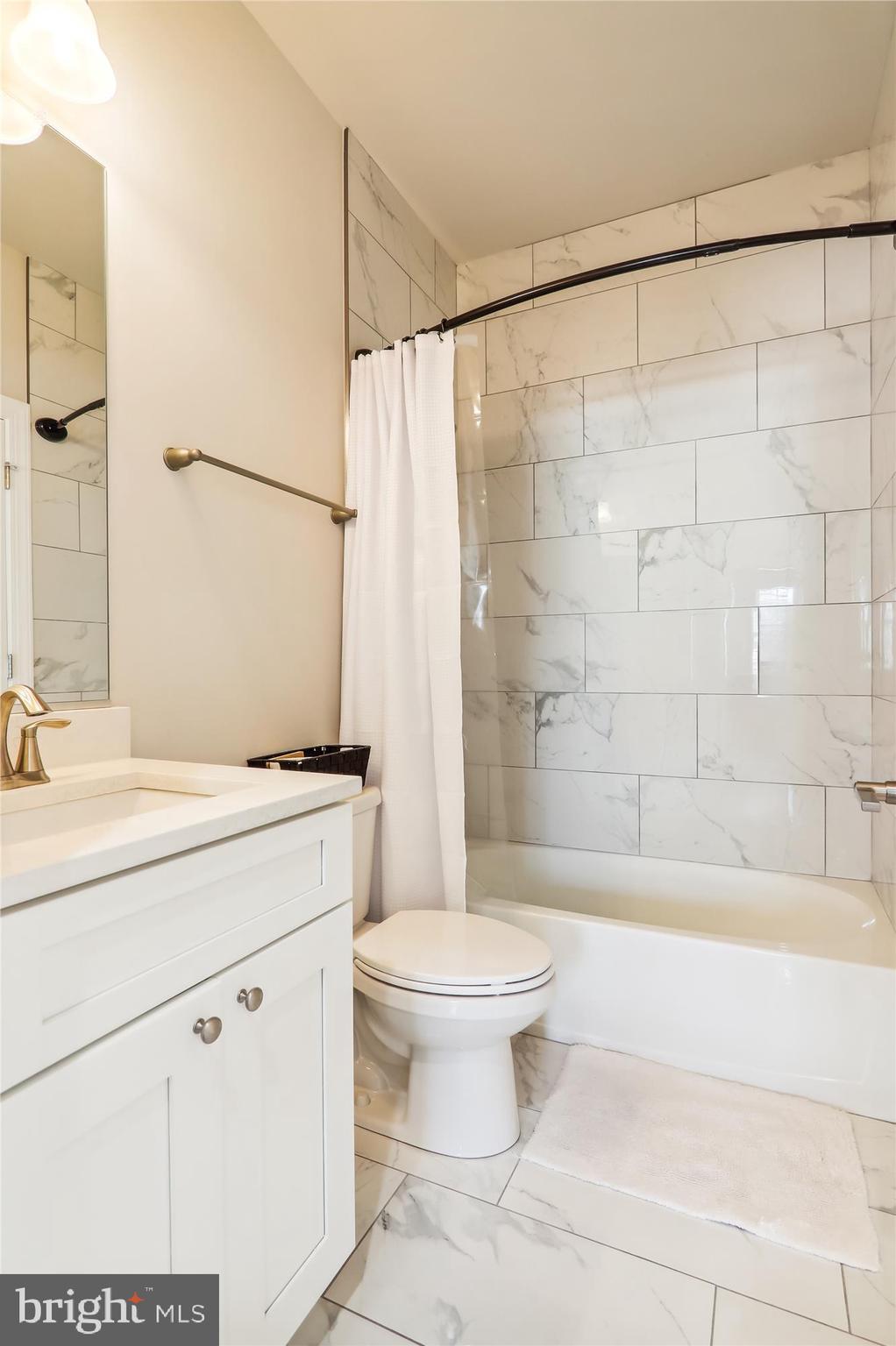 LANHAM VILLAGE - Residential