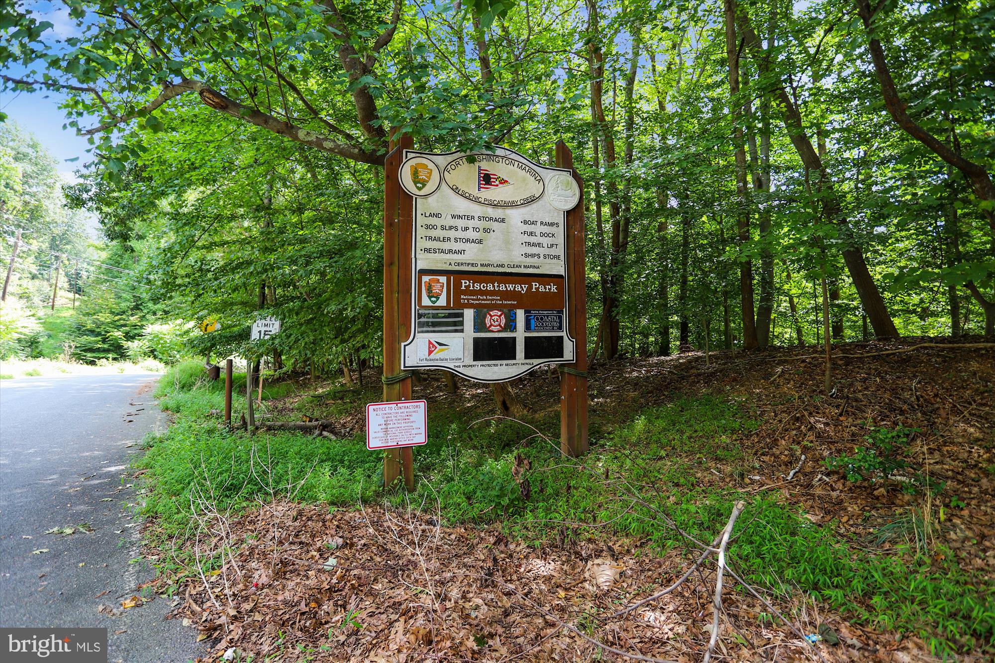 LANHAM VILLAGE - Residential