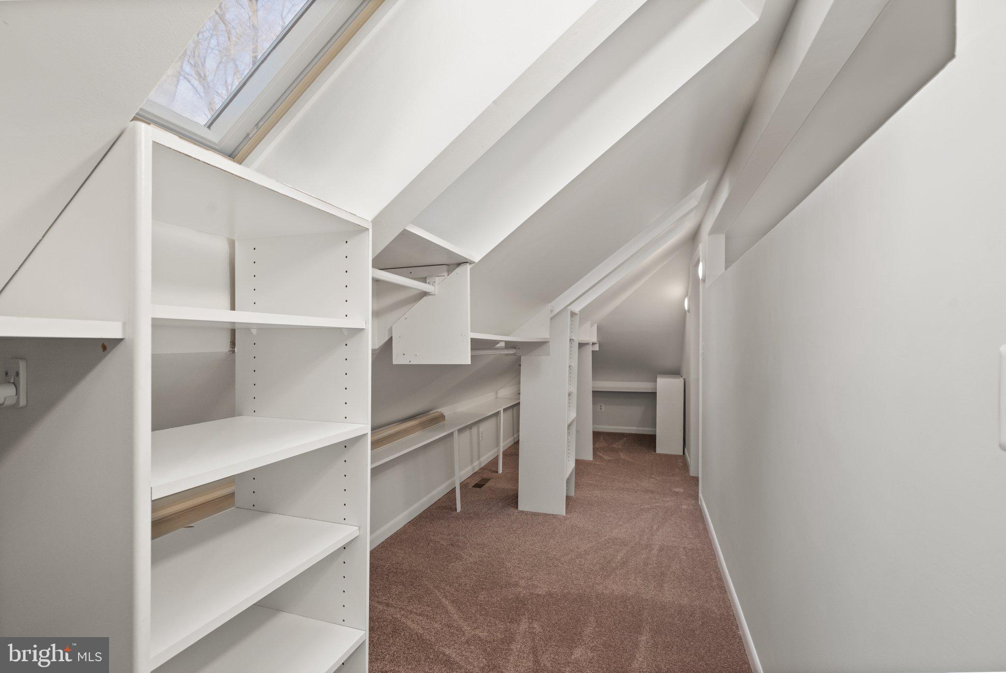 VELVET VALLEY - Residential