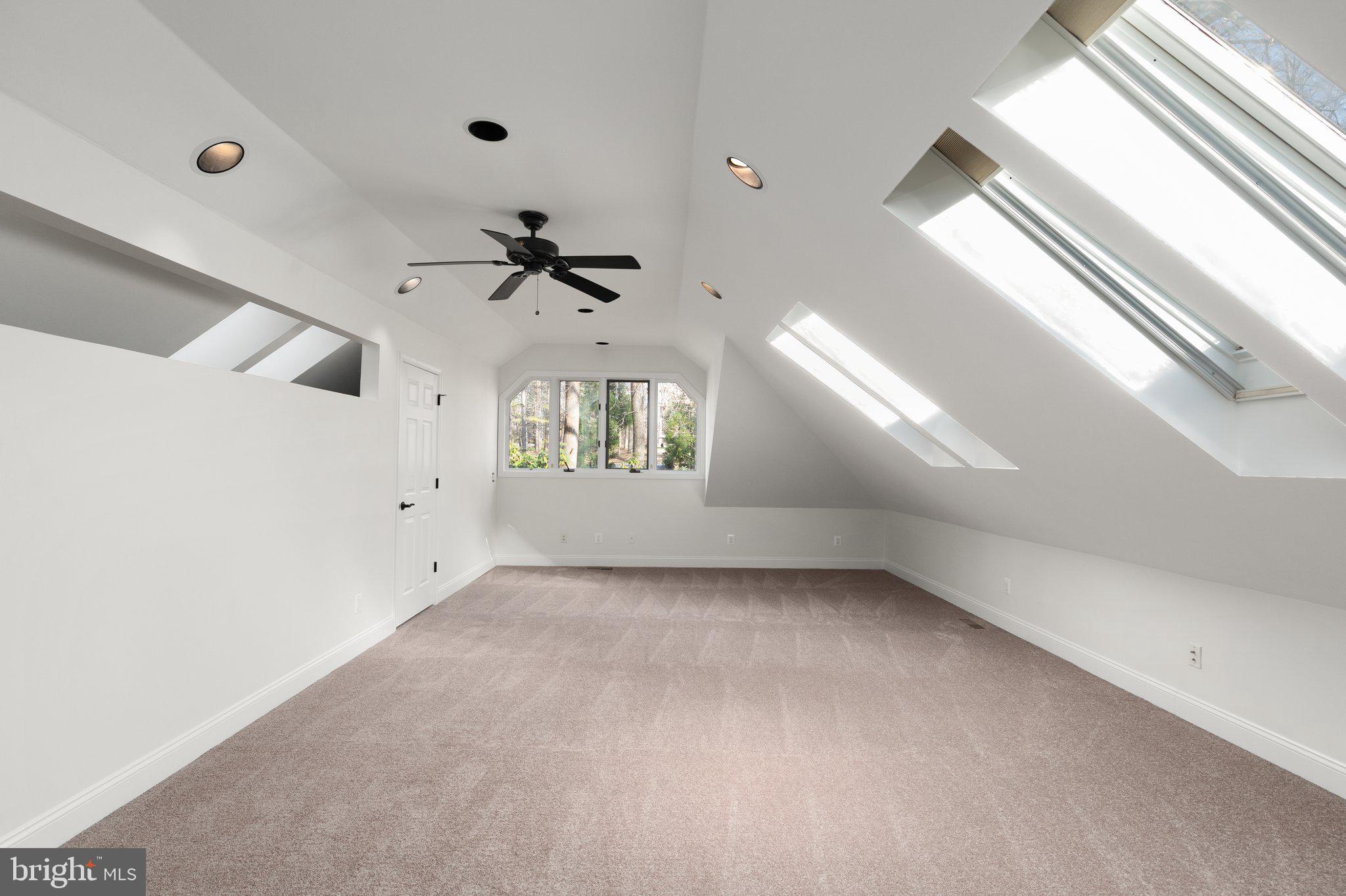 VELVET VALLEY - Residential