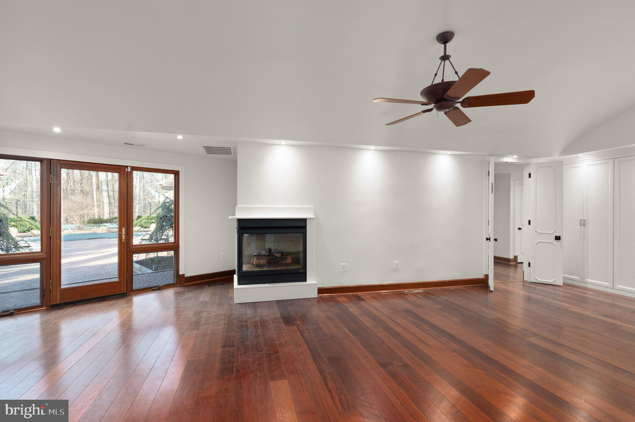 VELVET VALLEY - Residential