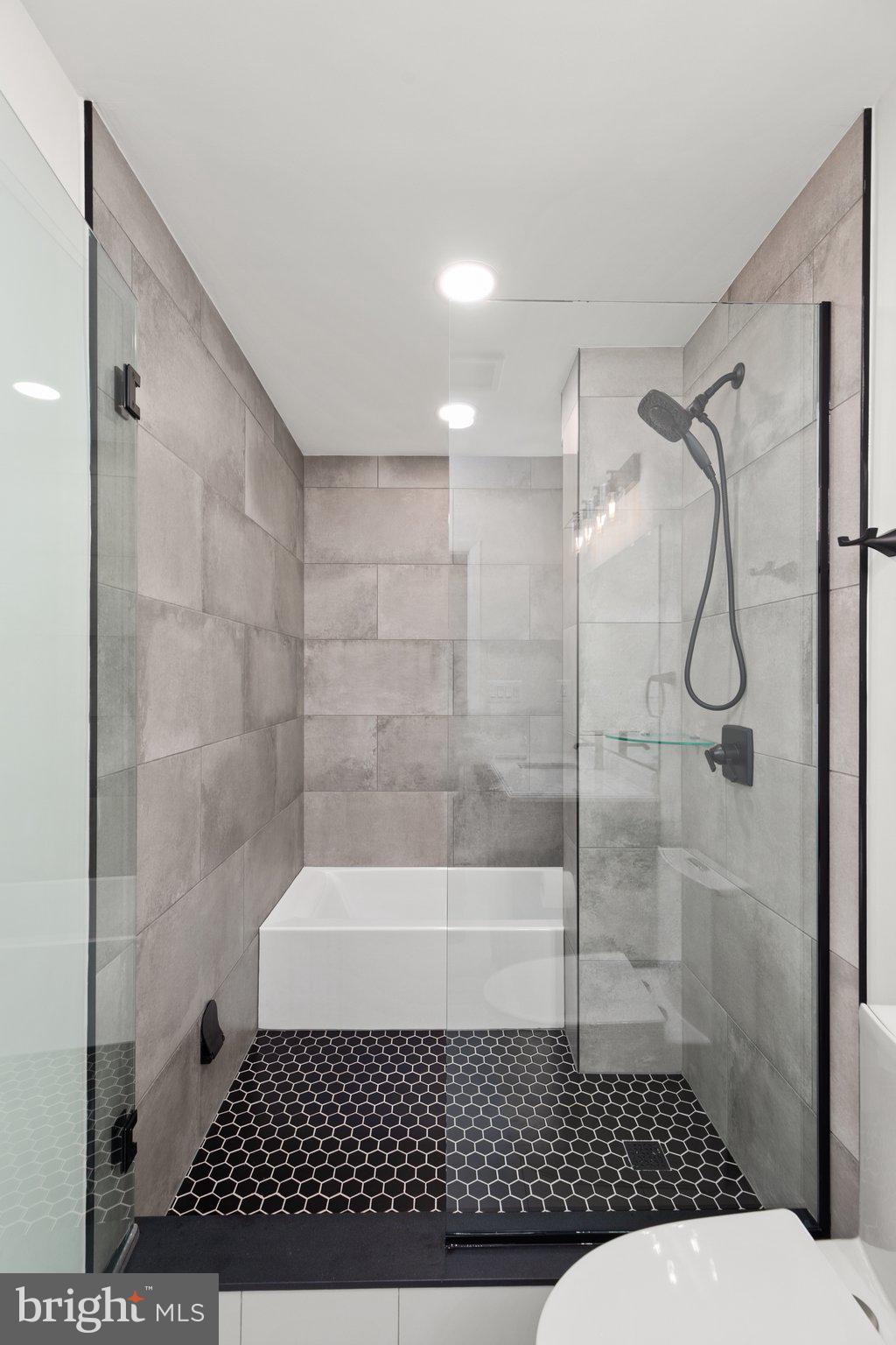 VELVET VALLEY - Residential