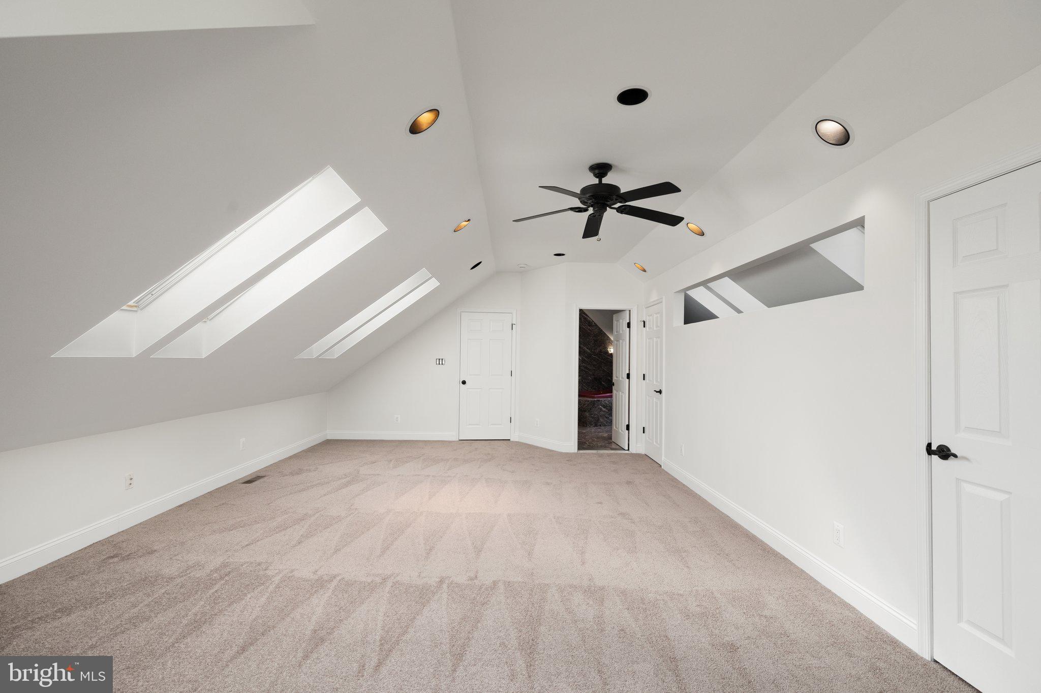 VELVET VALLEY - Residential