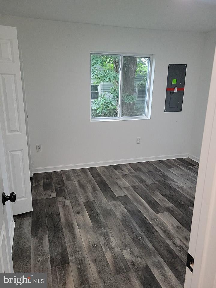 MIDDLE RIVER - Residential