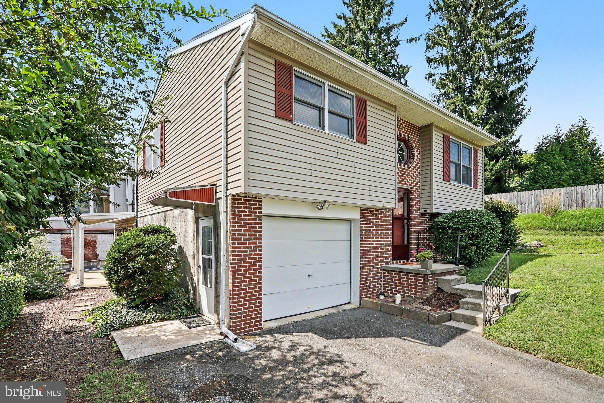1 CHERRY AVENUE