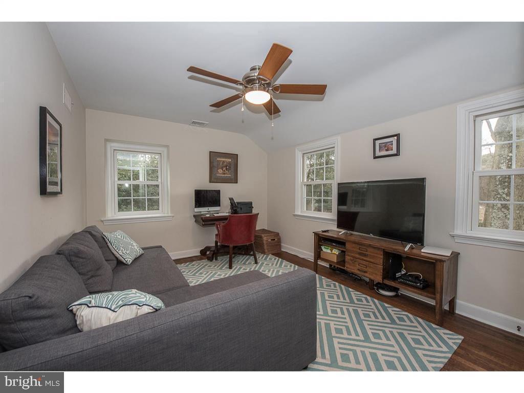 WYNNEWOOD - Residential