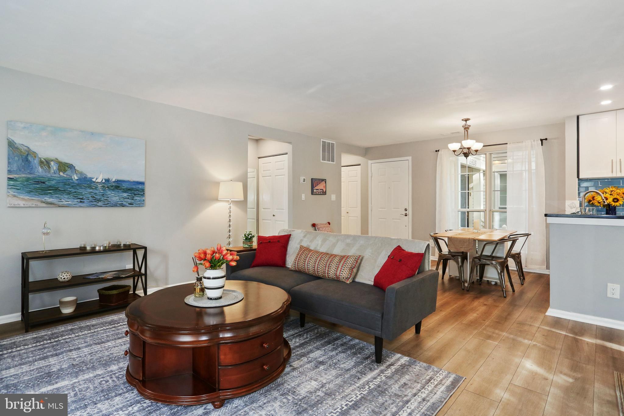 CARR AT PINECREST - Residential