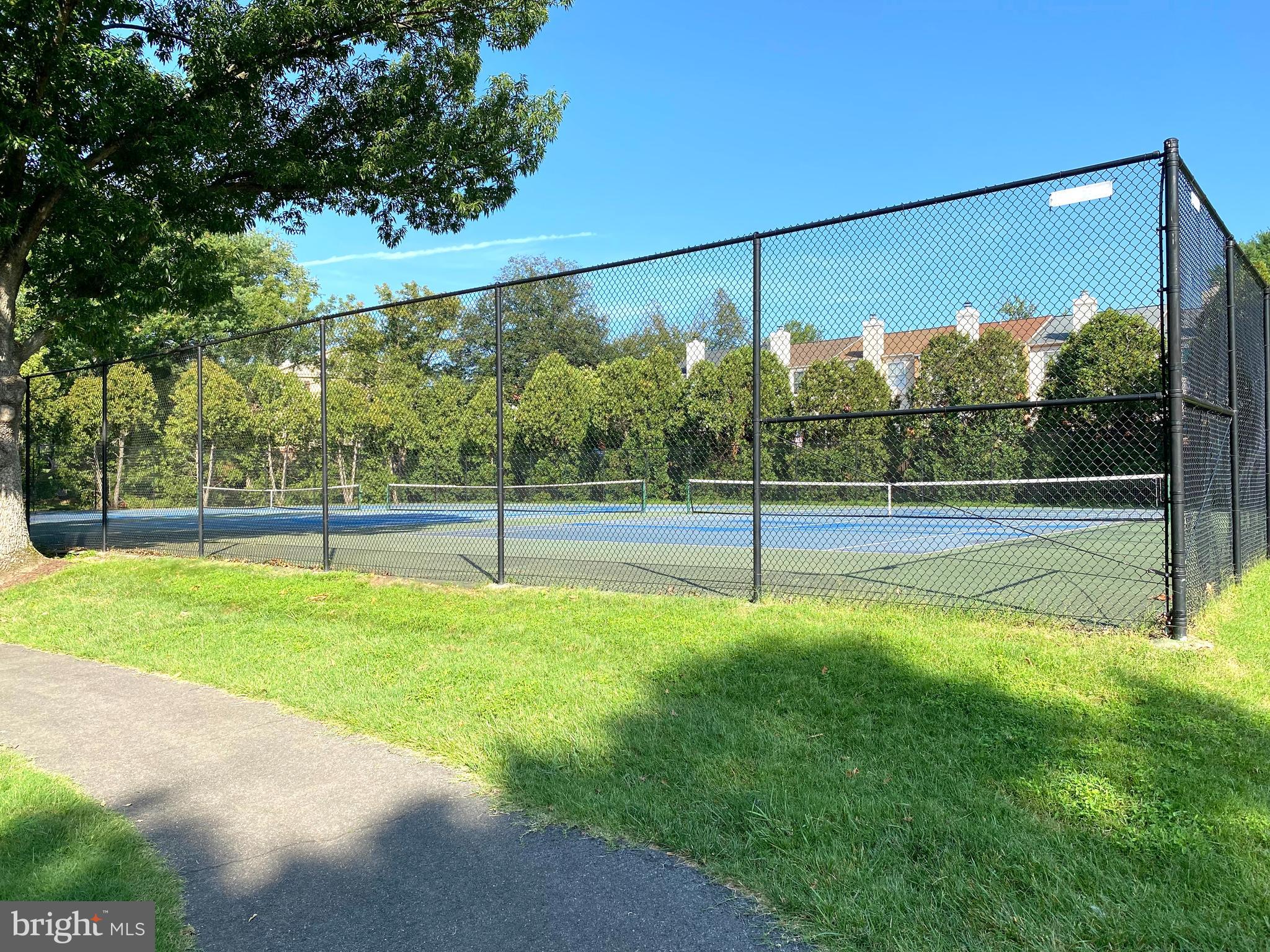 CARR AT PINECREST - Residential