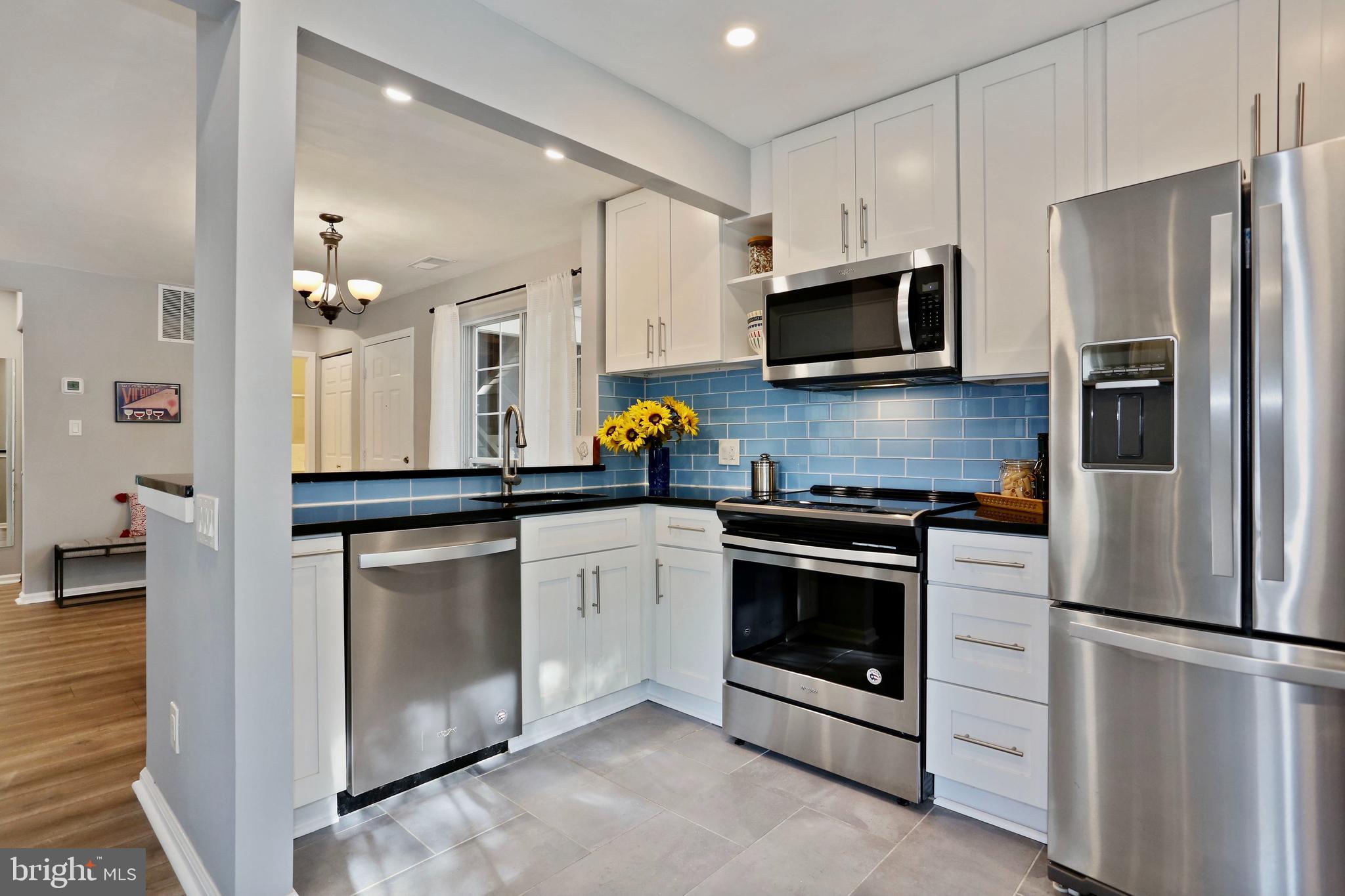 CARR AT PINECREST - Residential