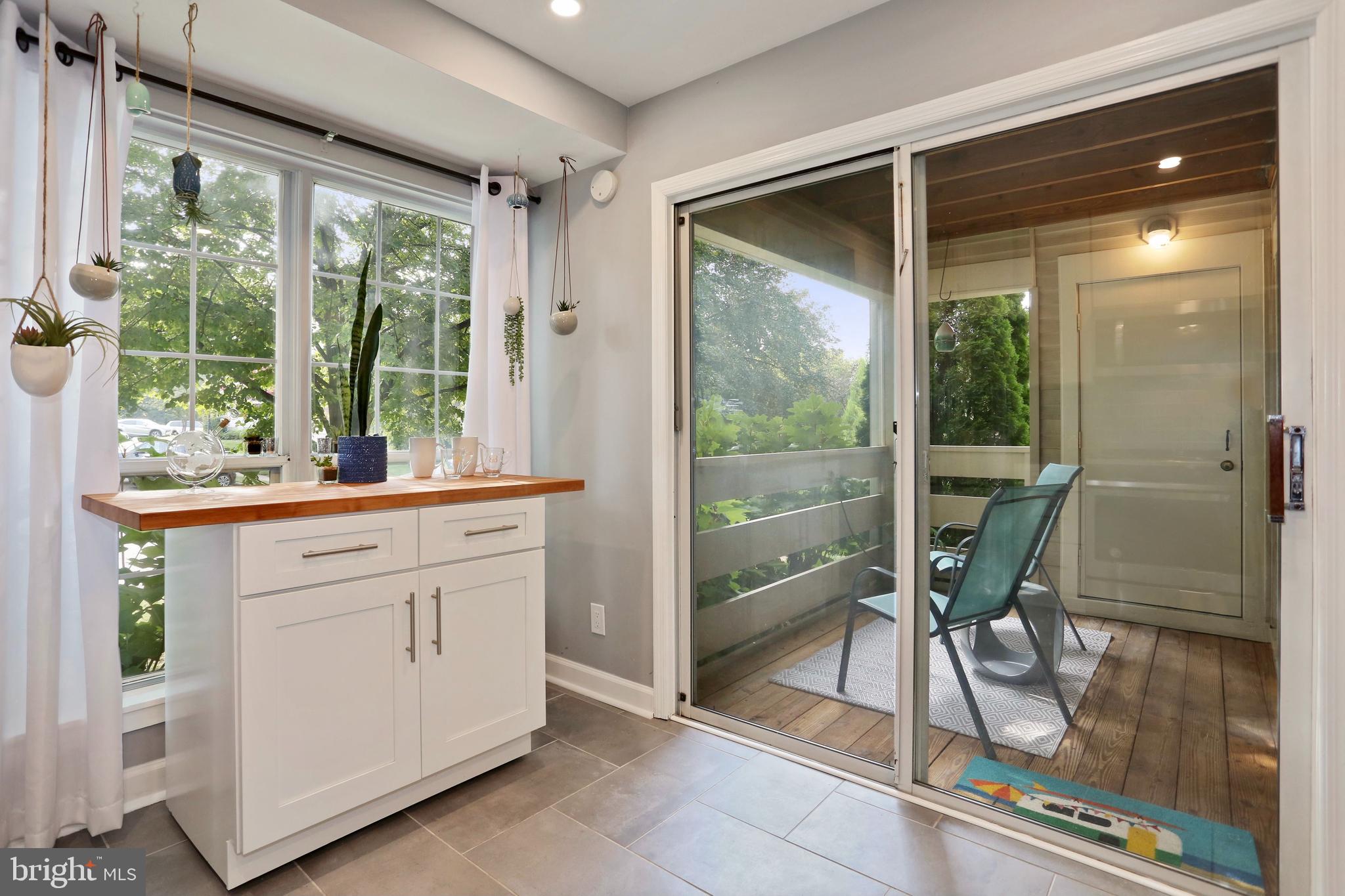 CARR AT PINECREST - Residential