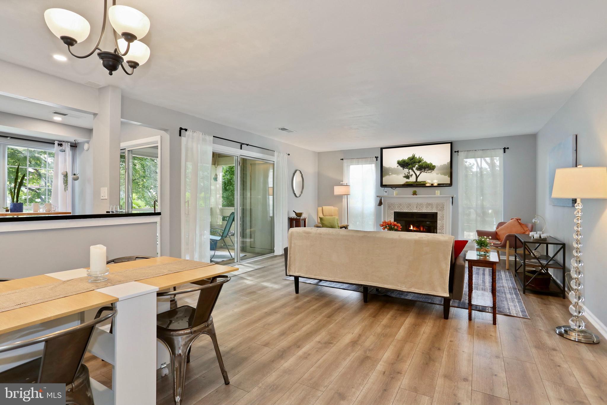 CARR AT PINECREST - Residential