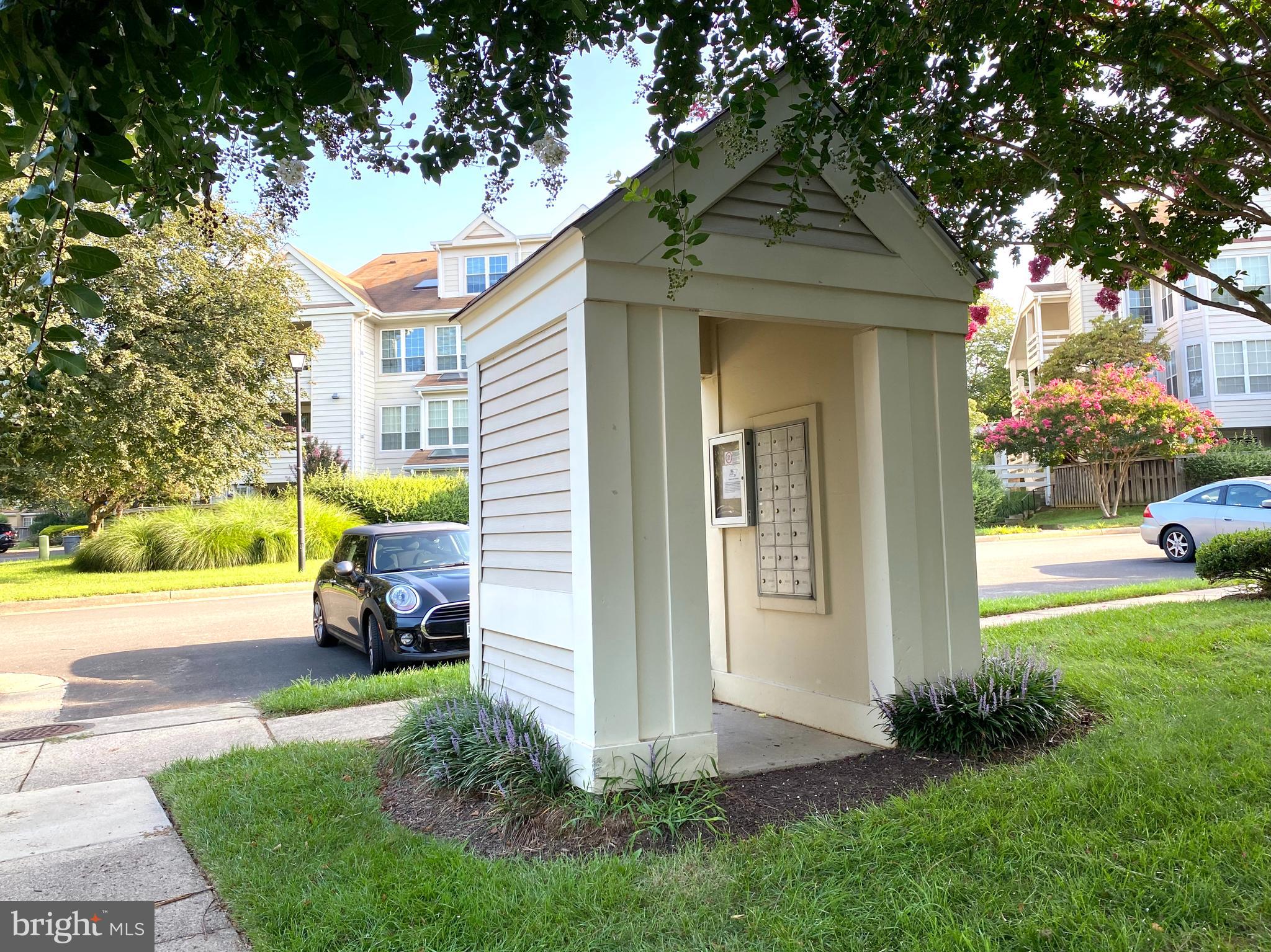 CARR AT PINECREST - Residential