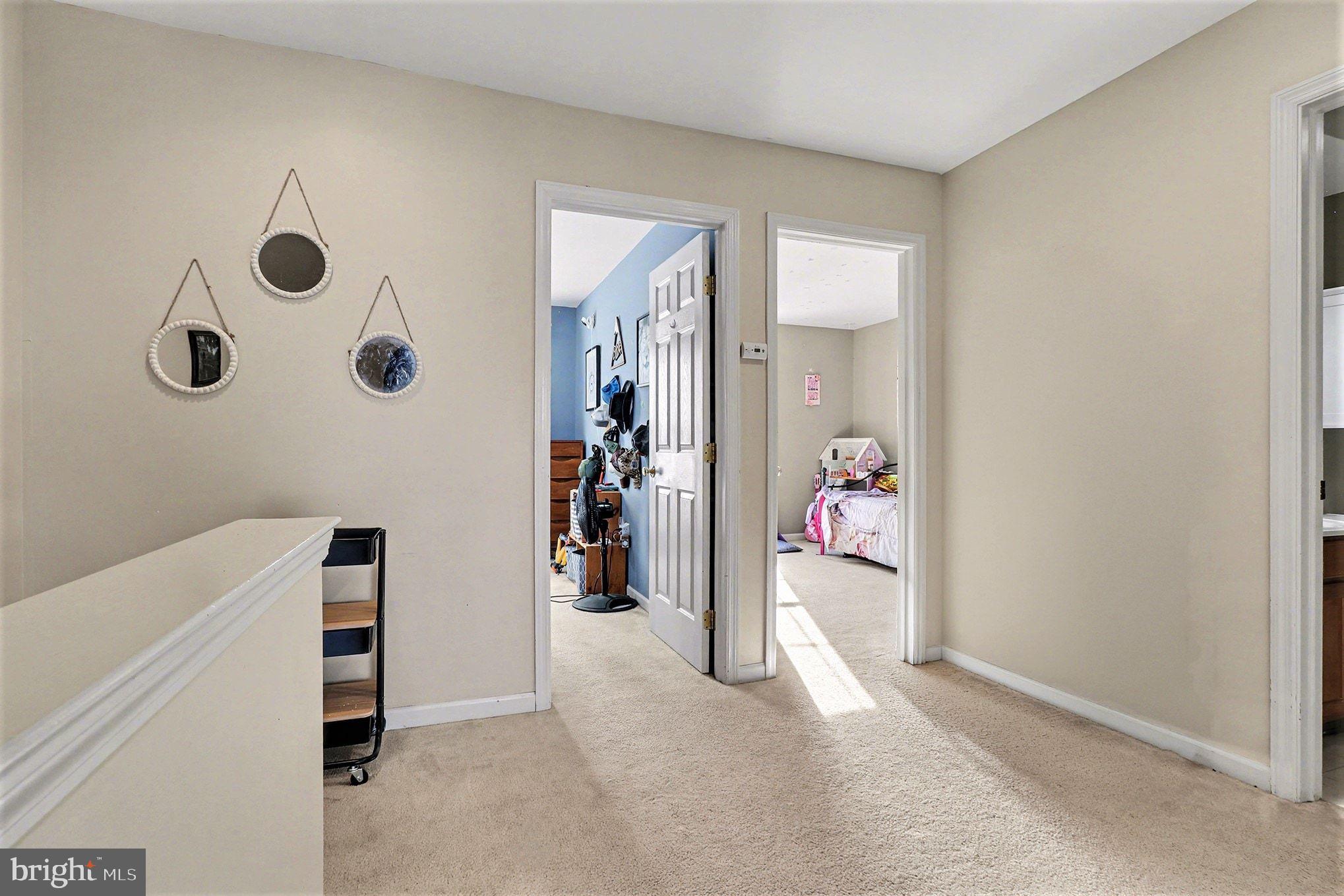 LONGWOOD SQUARE - Residential