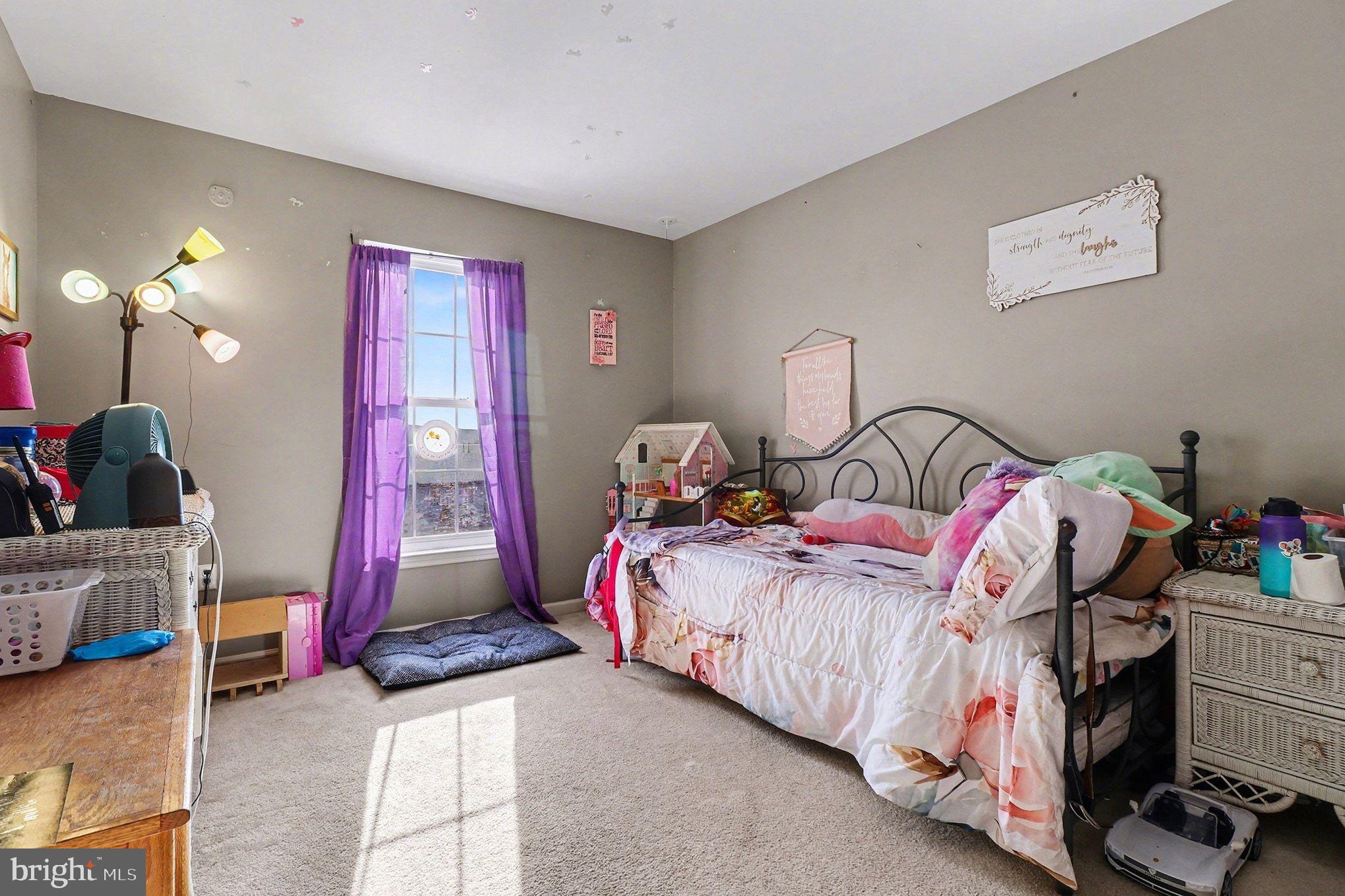 LONGWOOD SQUARE - Residential