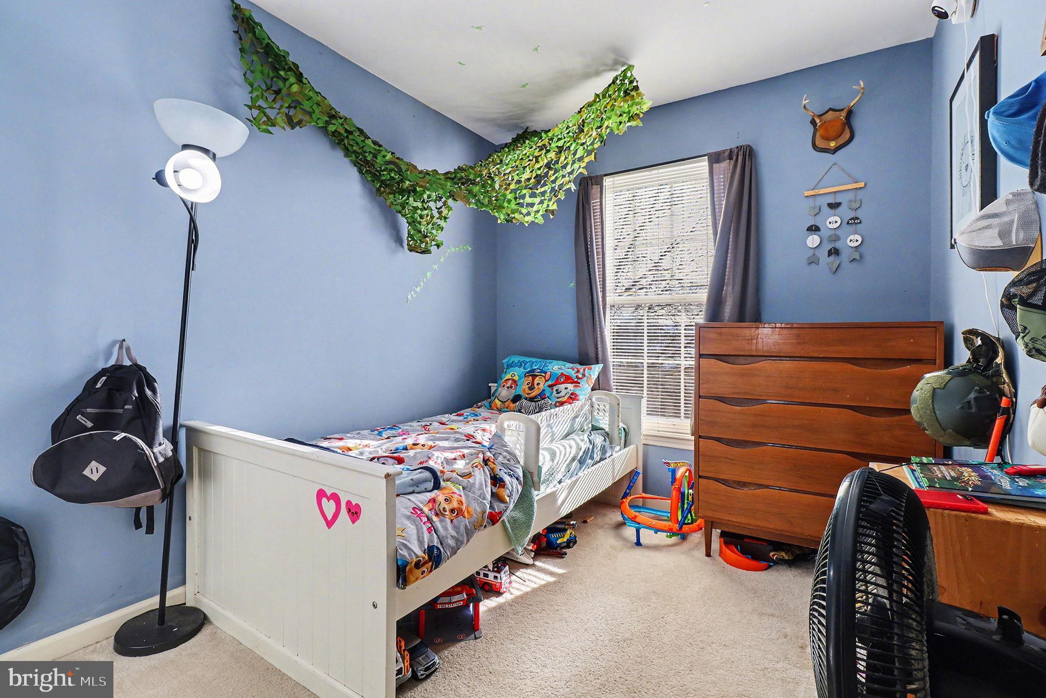 LONGWOOD SQUARE - Residential