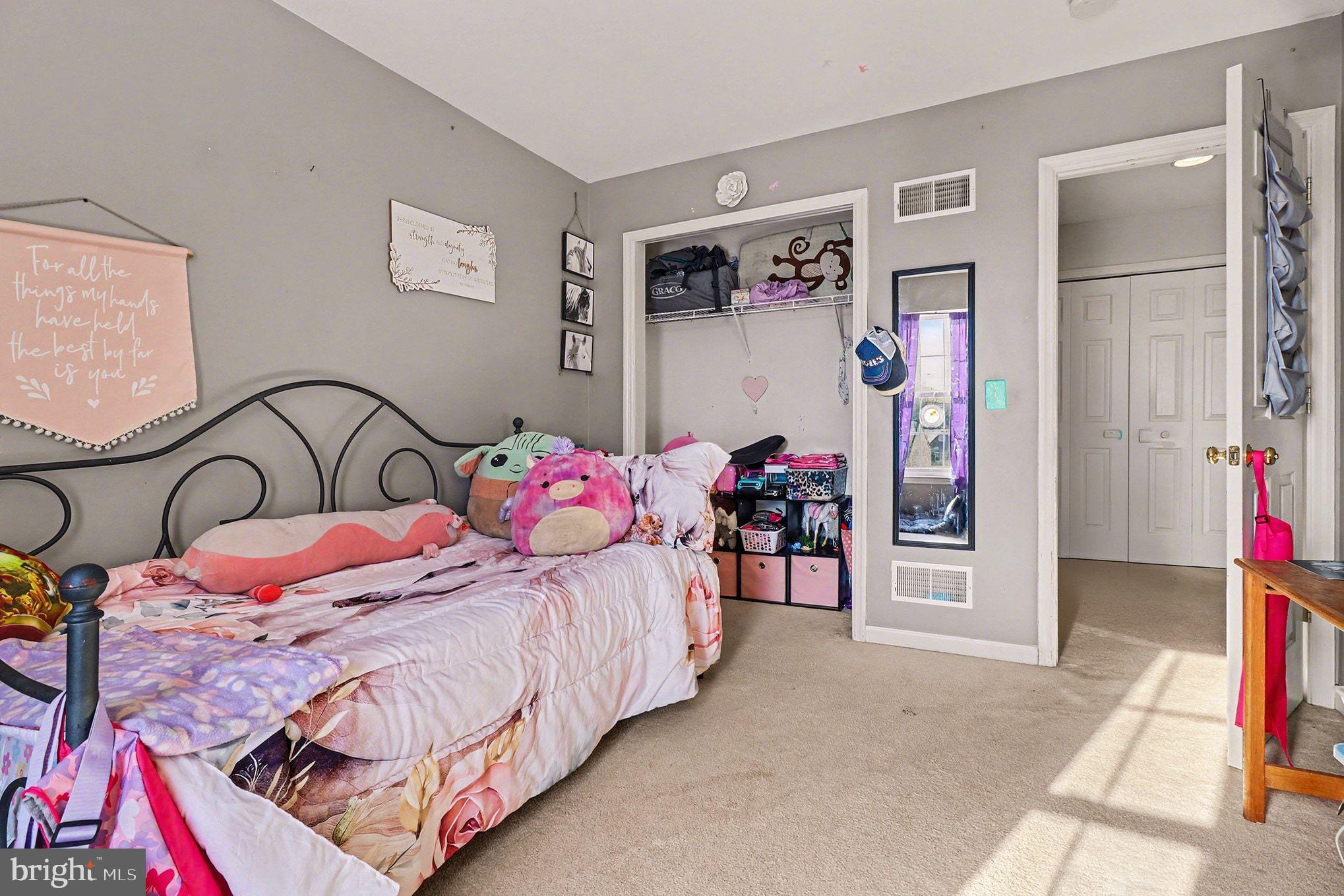 LONGWOOD SQUARE - Residential