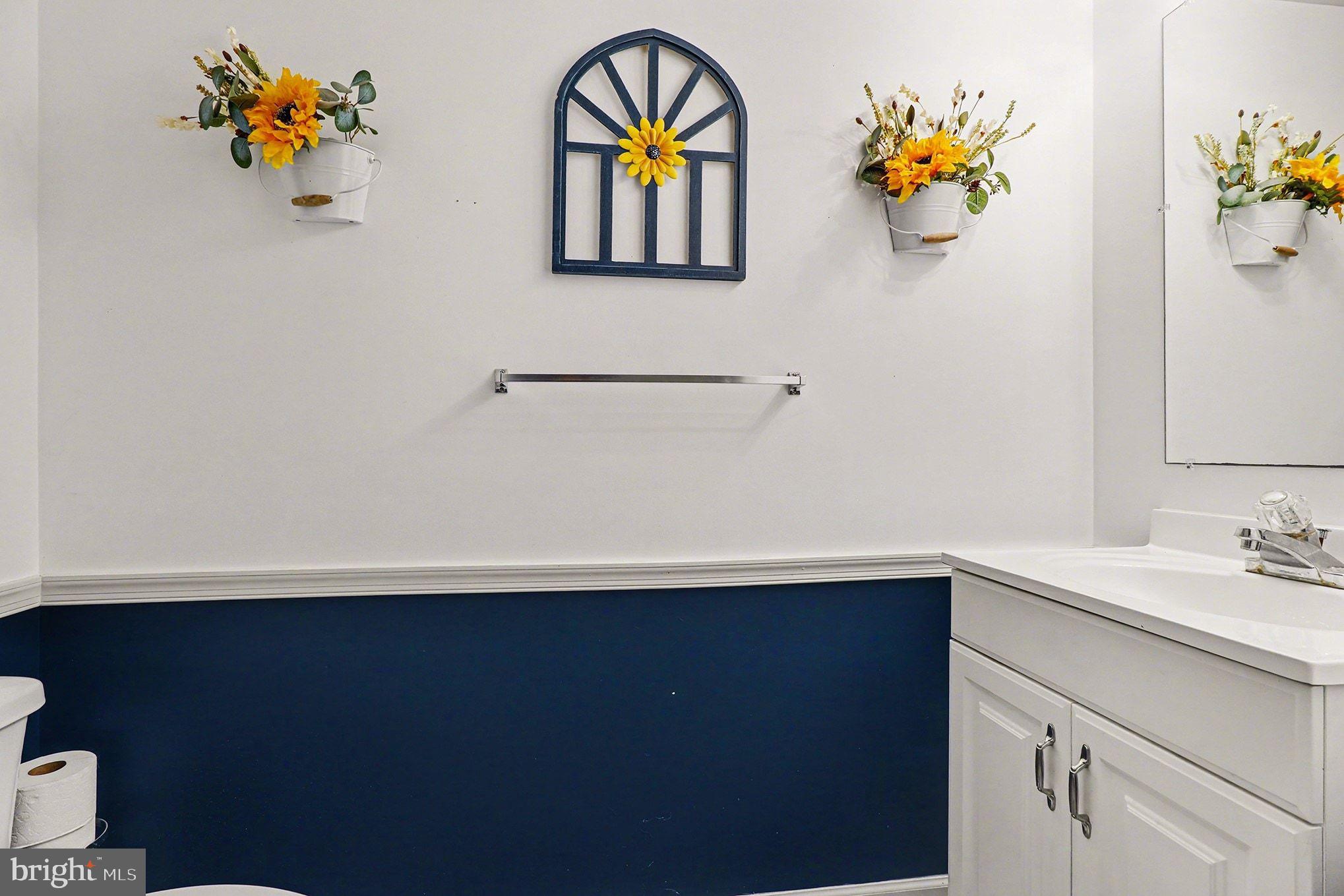 LONGWOOD SQUARE - Residential