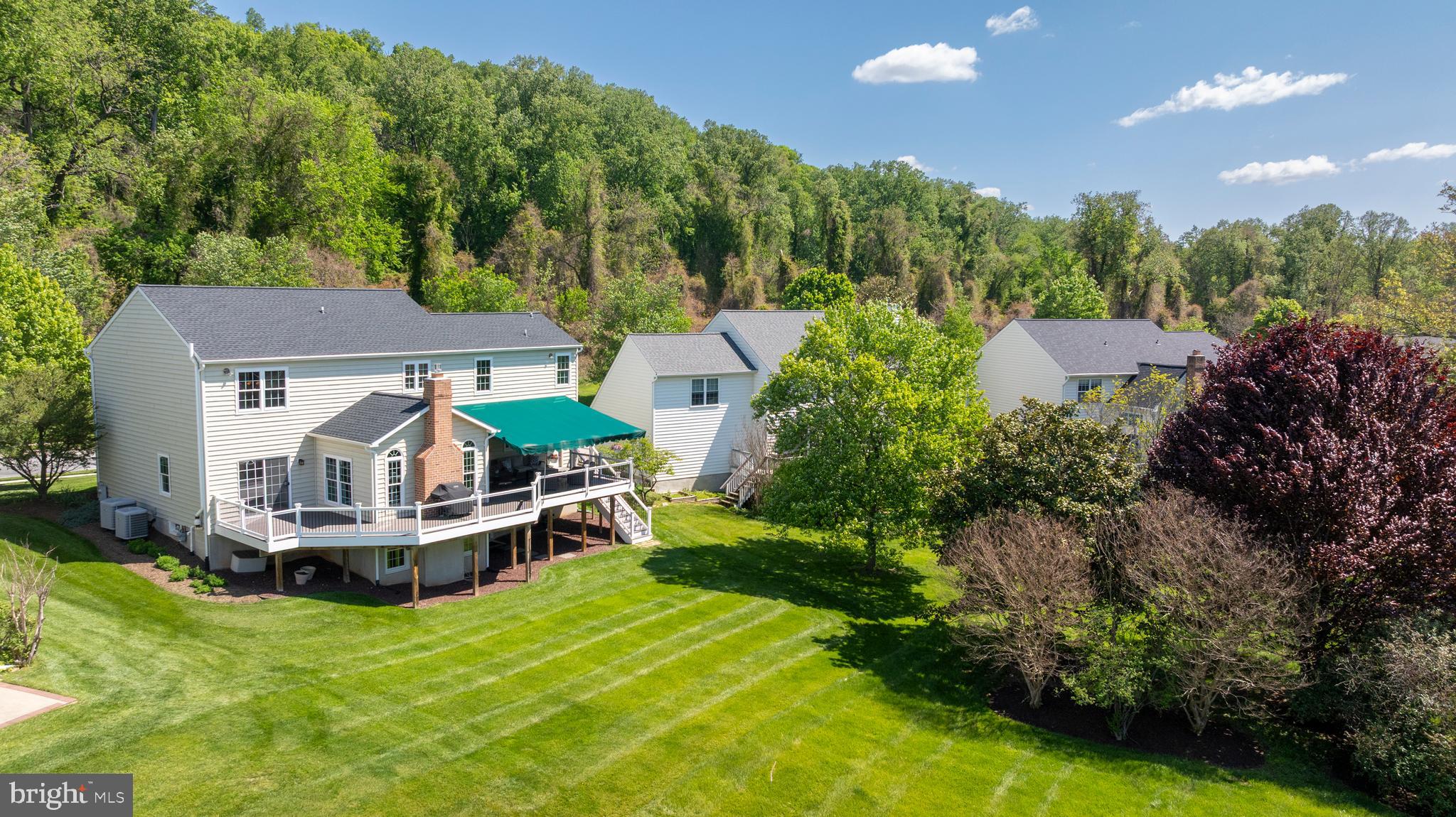HUNTERS RUN - Residential