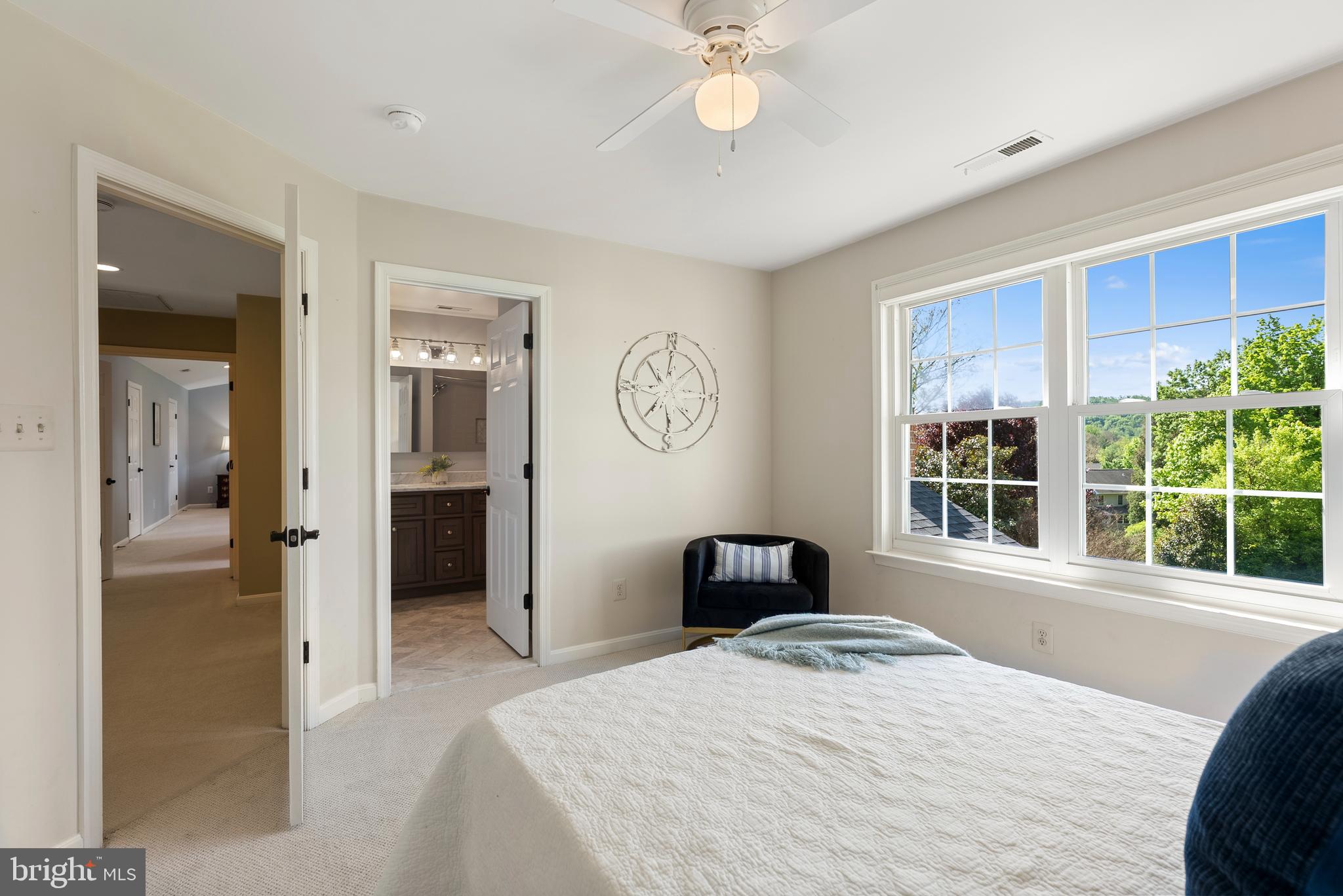 HUNTERS RUN - Residential