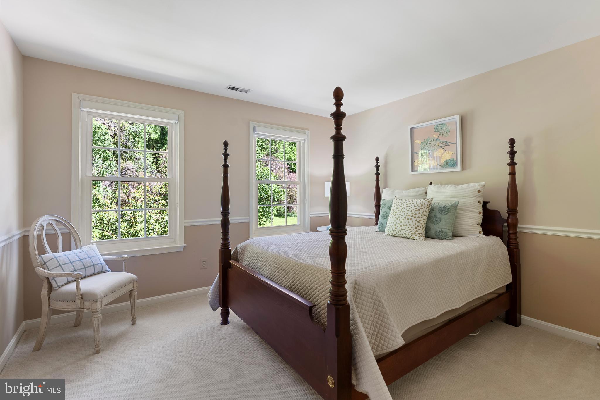 HUNTERS RUN - Residential