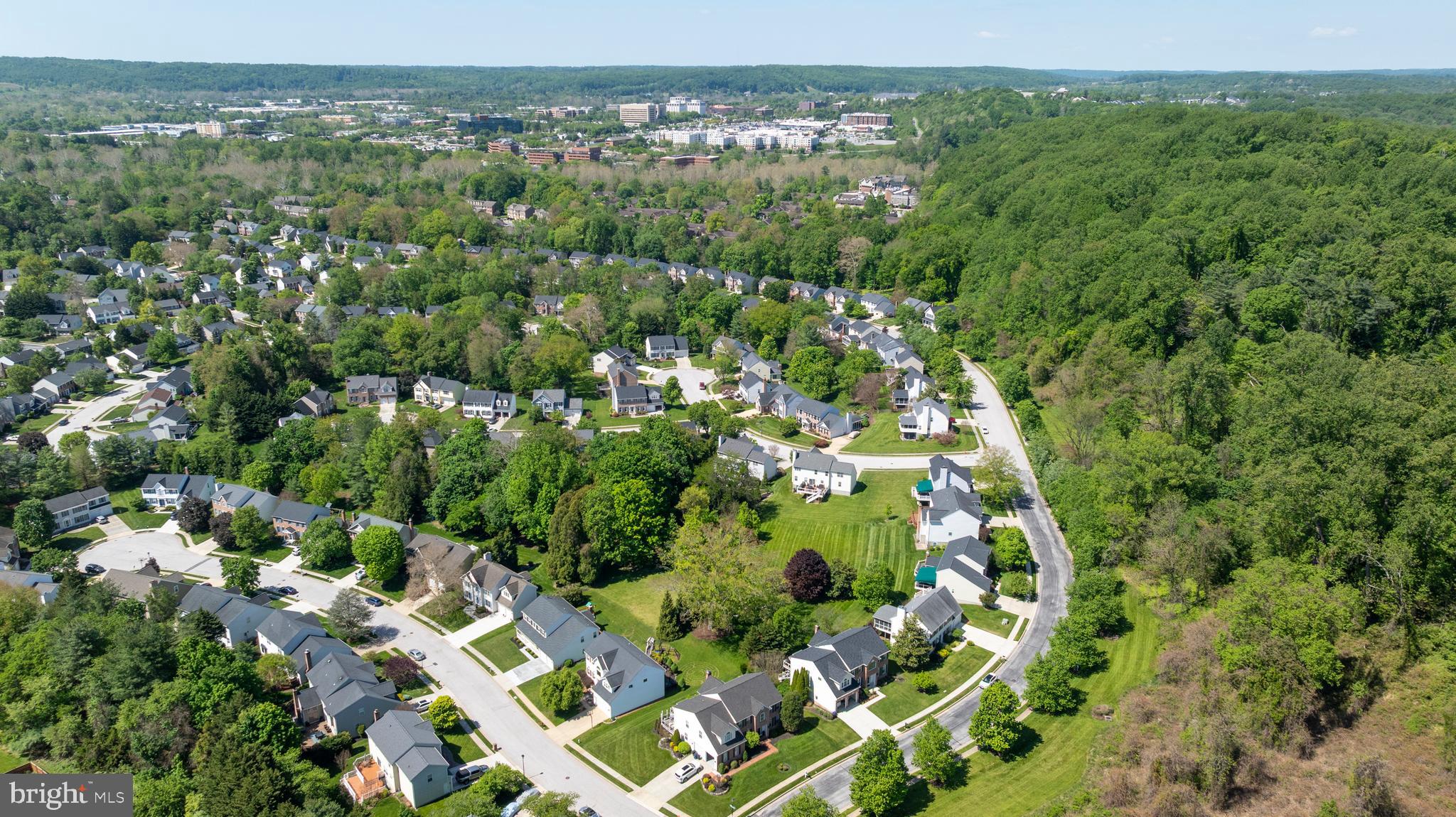 HUNTERS RUN - Residential
