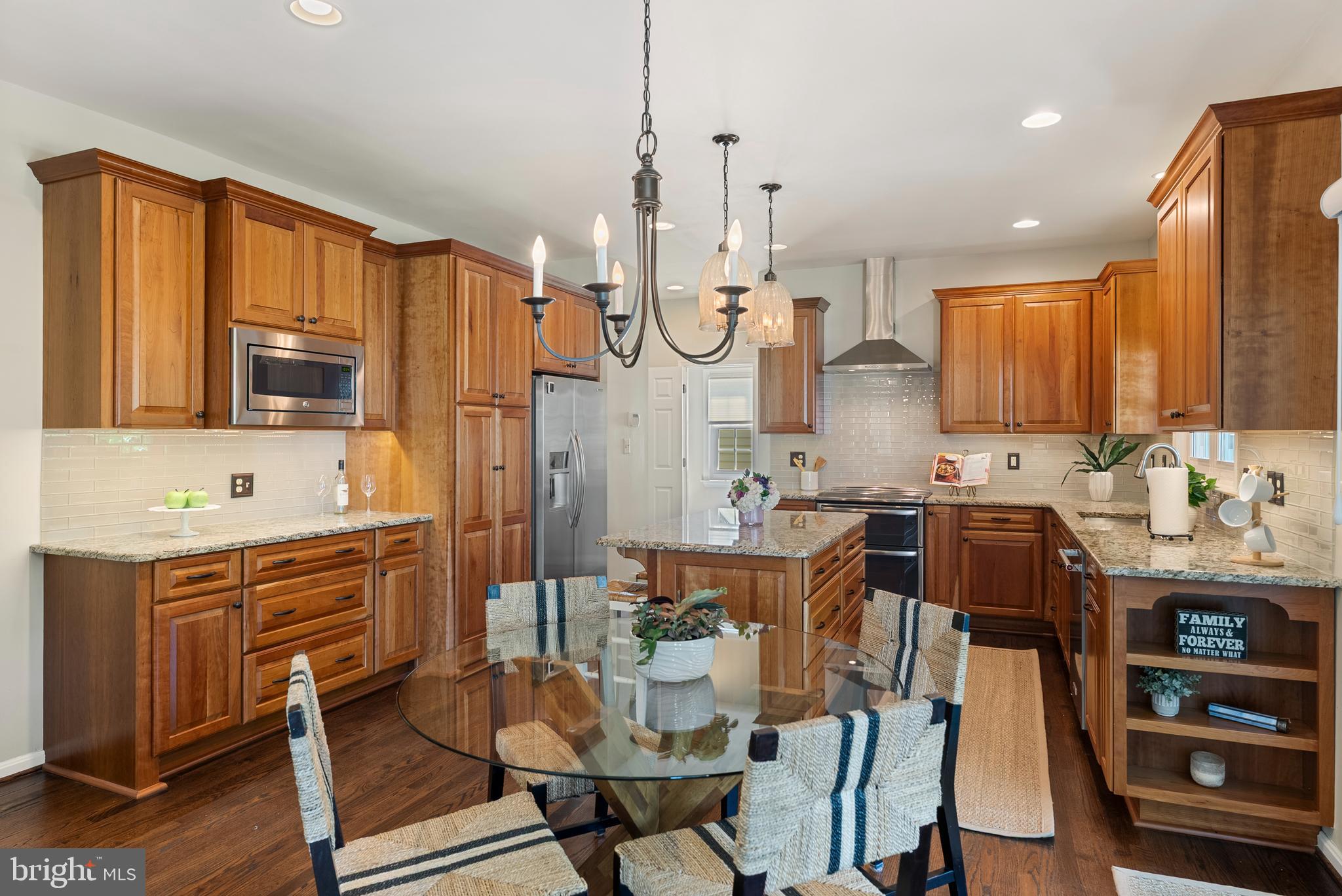 HUNTERS RUN - Residential