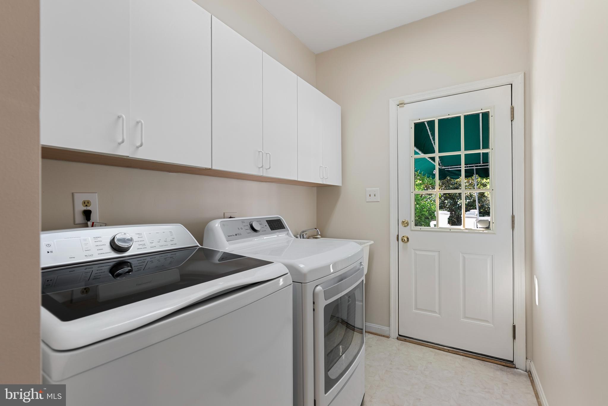 HUNTERS RUN - Residential
