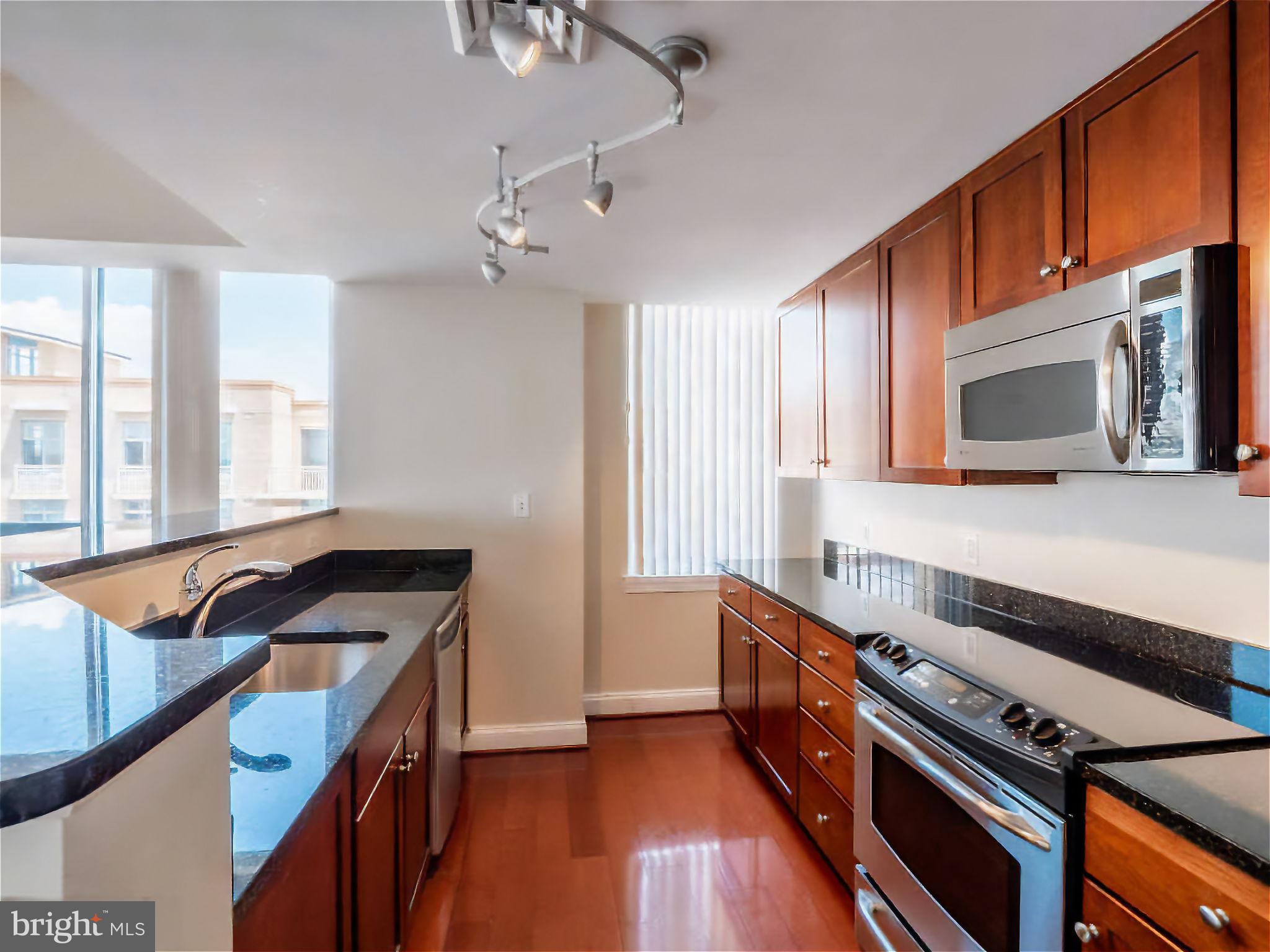 THE PHOENIX CONDOMINIUMS - Residential Lease