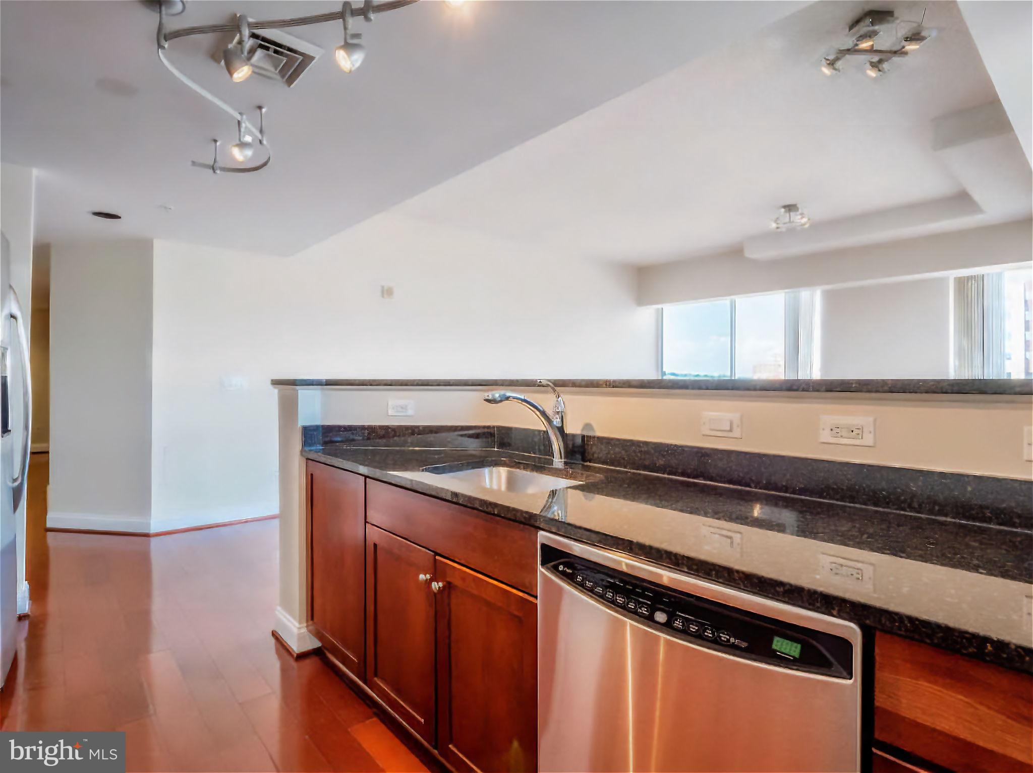 THE PHOENIX CONDOMINIUMS - Residential Lease