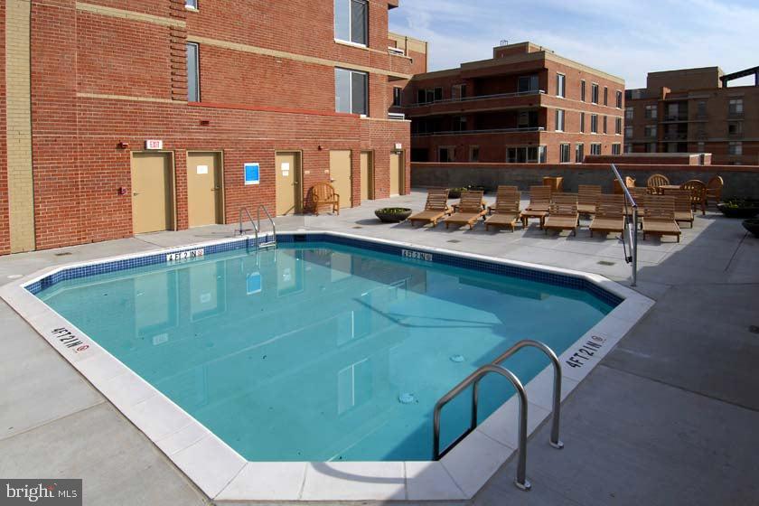 THE PHOENIX CONDOMINIUMS - Residential Lease