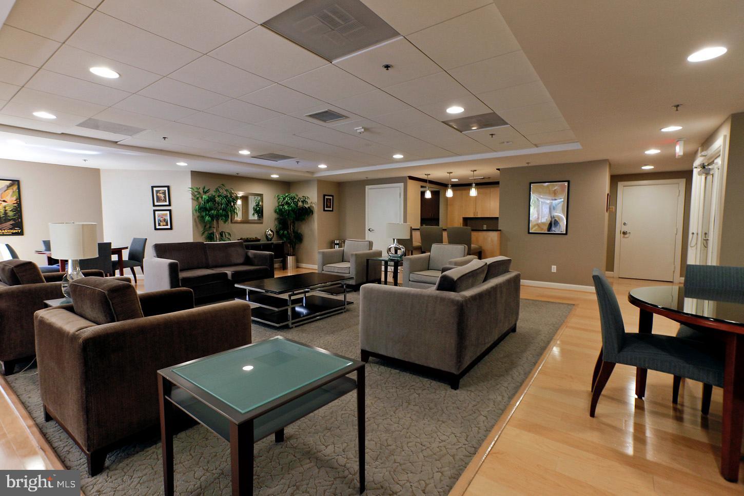 THE PHOENIX CONDOMINIUMS - Residential Lease