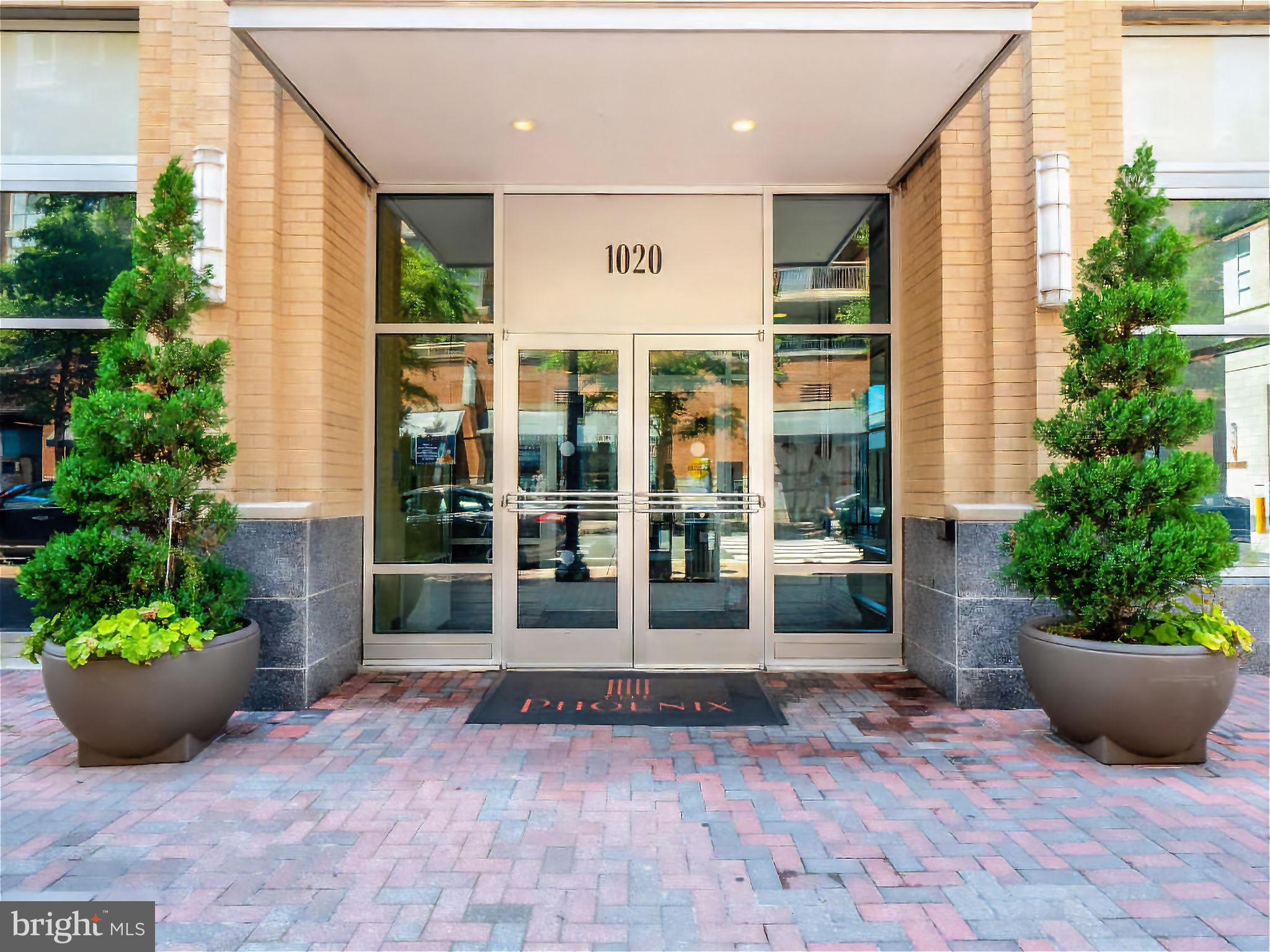 THE PHOENIX CONDOMINIUMS - Residential Lease