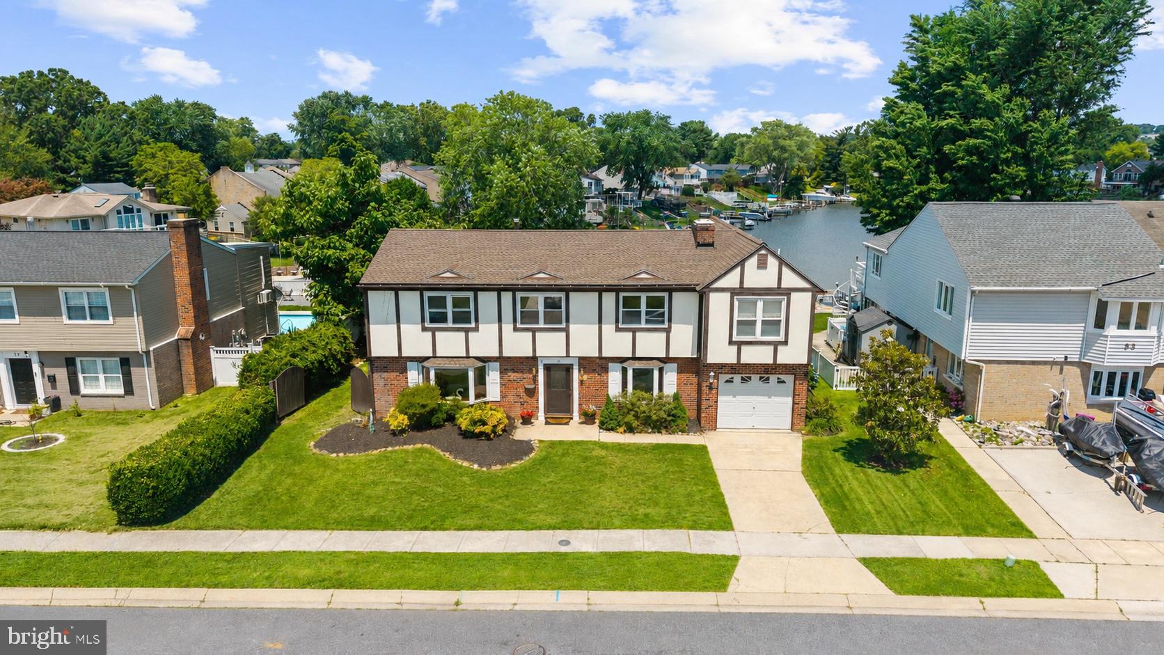 35 NEPTUNE DRIVE