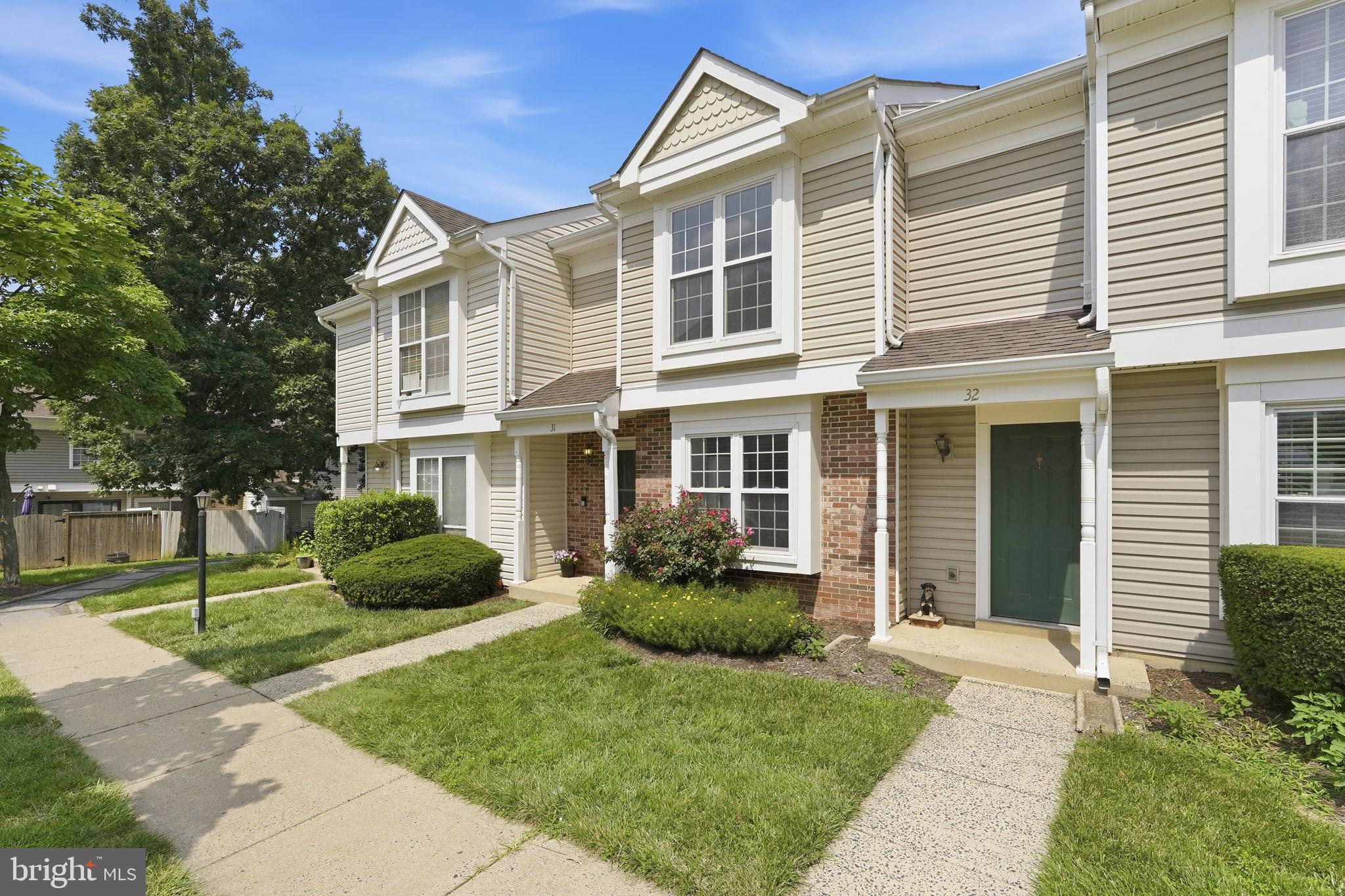 31 ESSEX SQUARE
