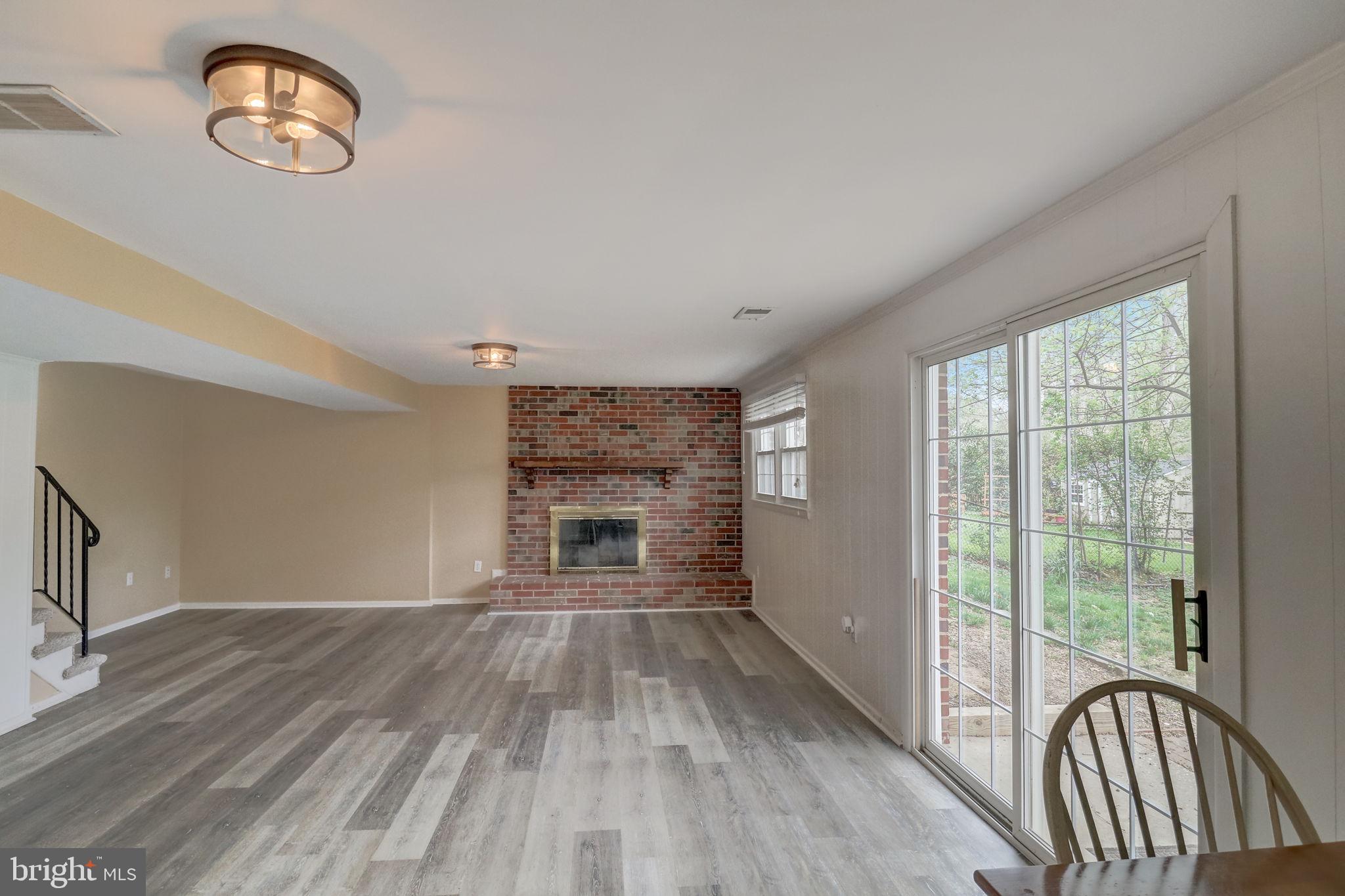 MOSBY WOODS - Residential