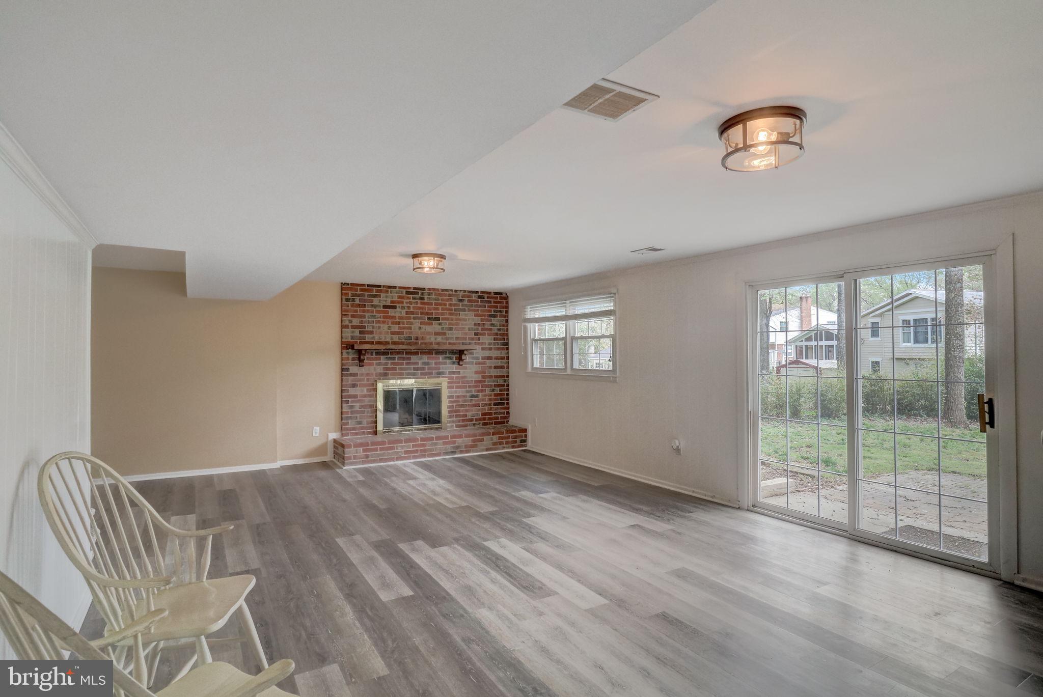 MOSBY WOODS - Residential