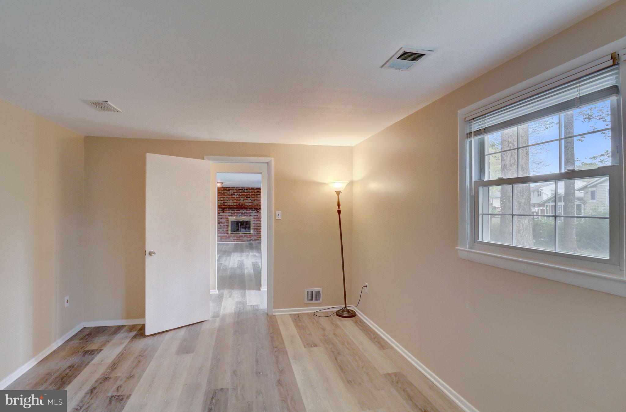 MOSBY WOODS - Residential