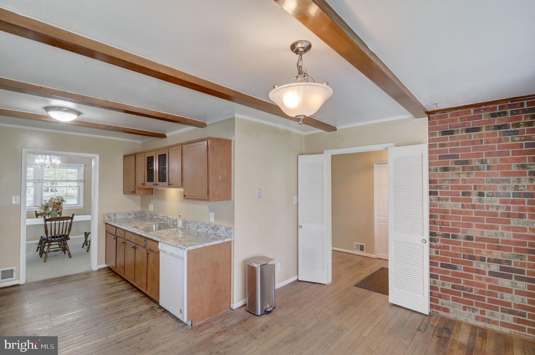 MOSBY WOODS - Residential