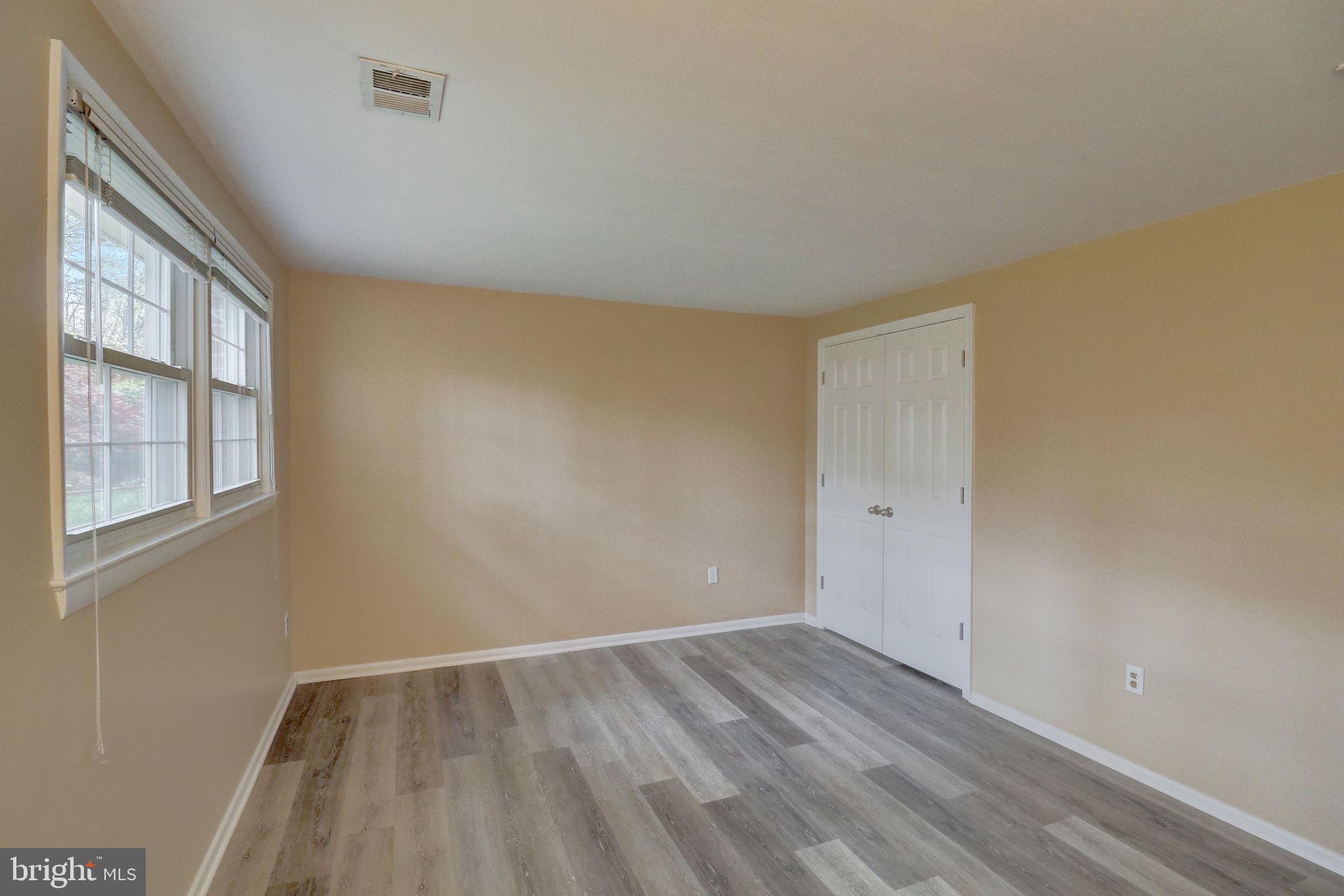 MOSBY WOODS - Residential