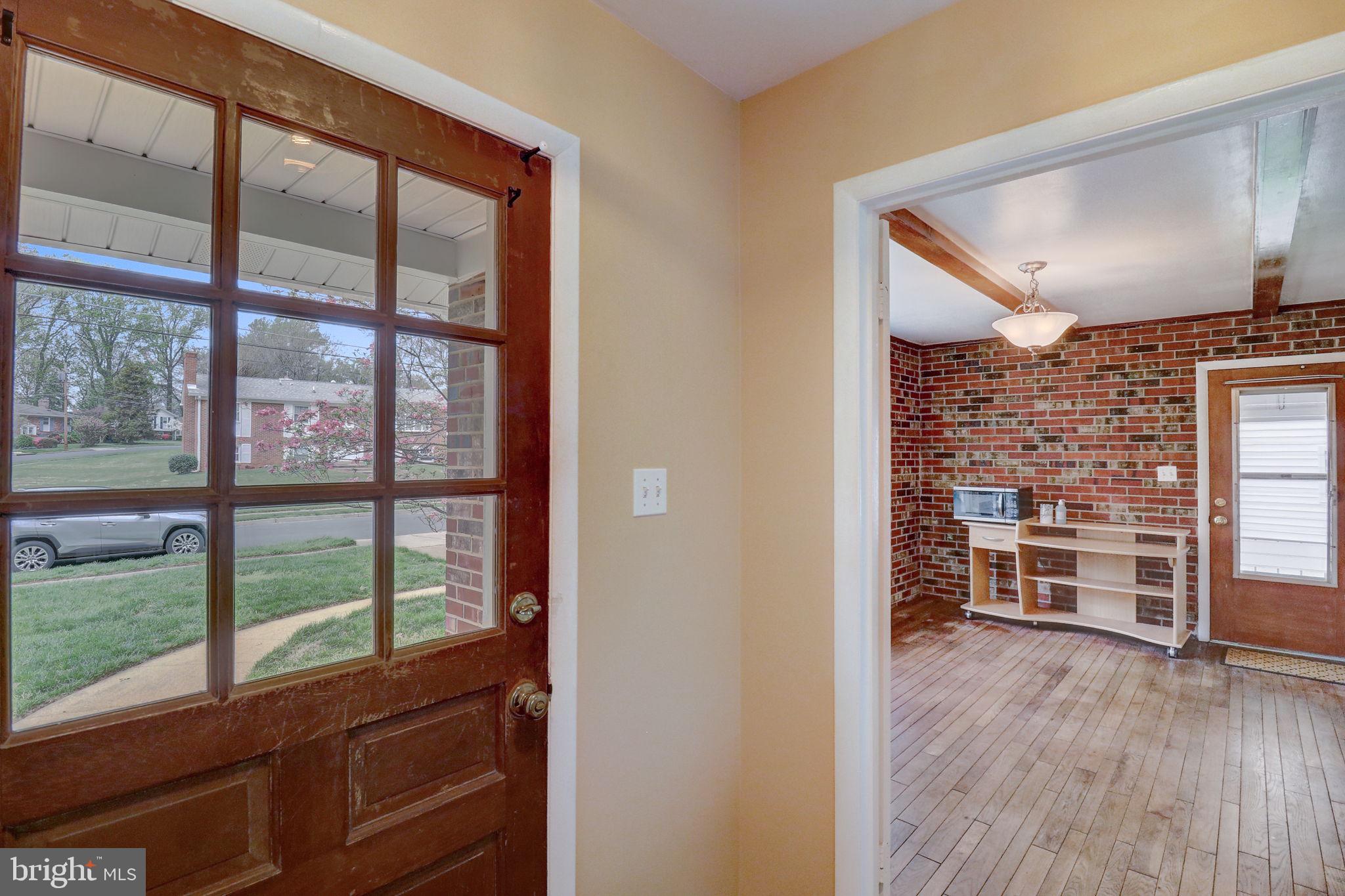 MOSBY WOODS - Residential