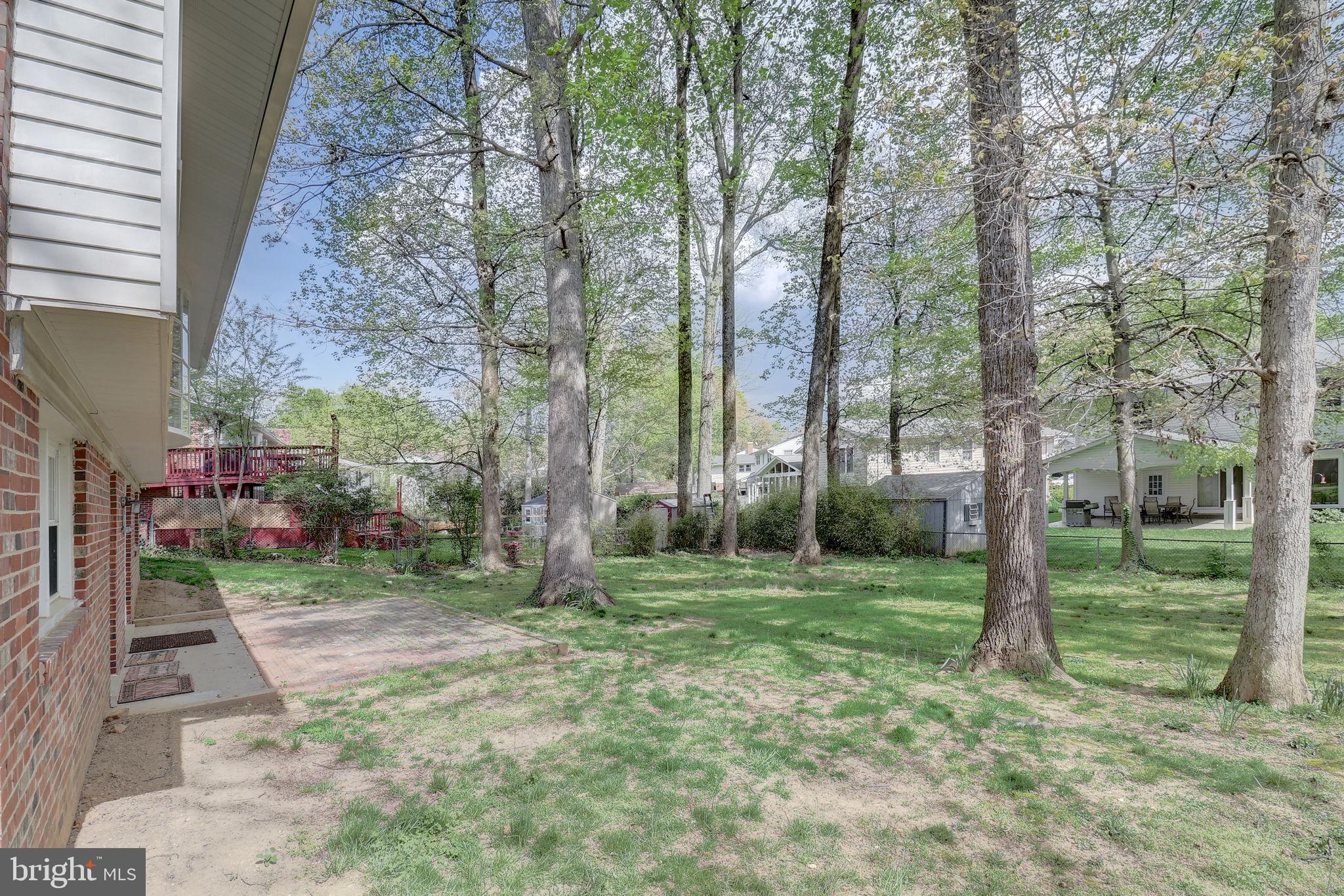 MOSBY WOODS - Residential