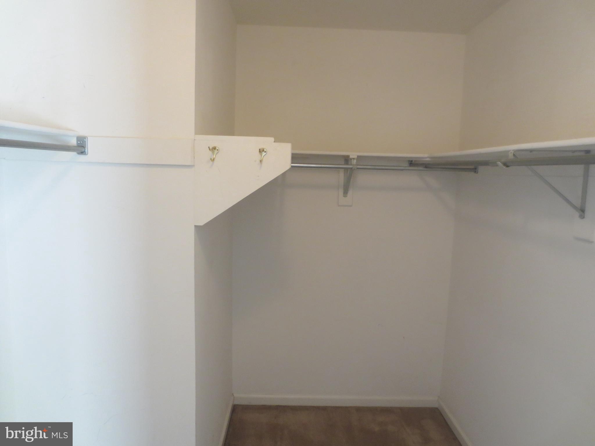 BELMONT CENTER - Residential