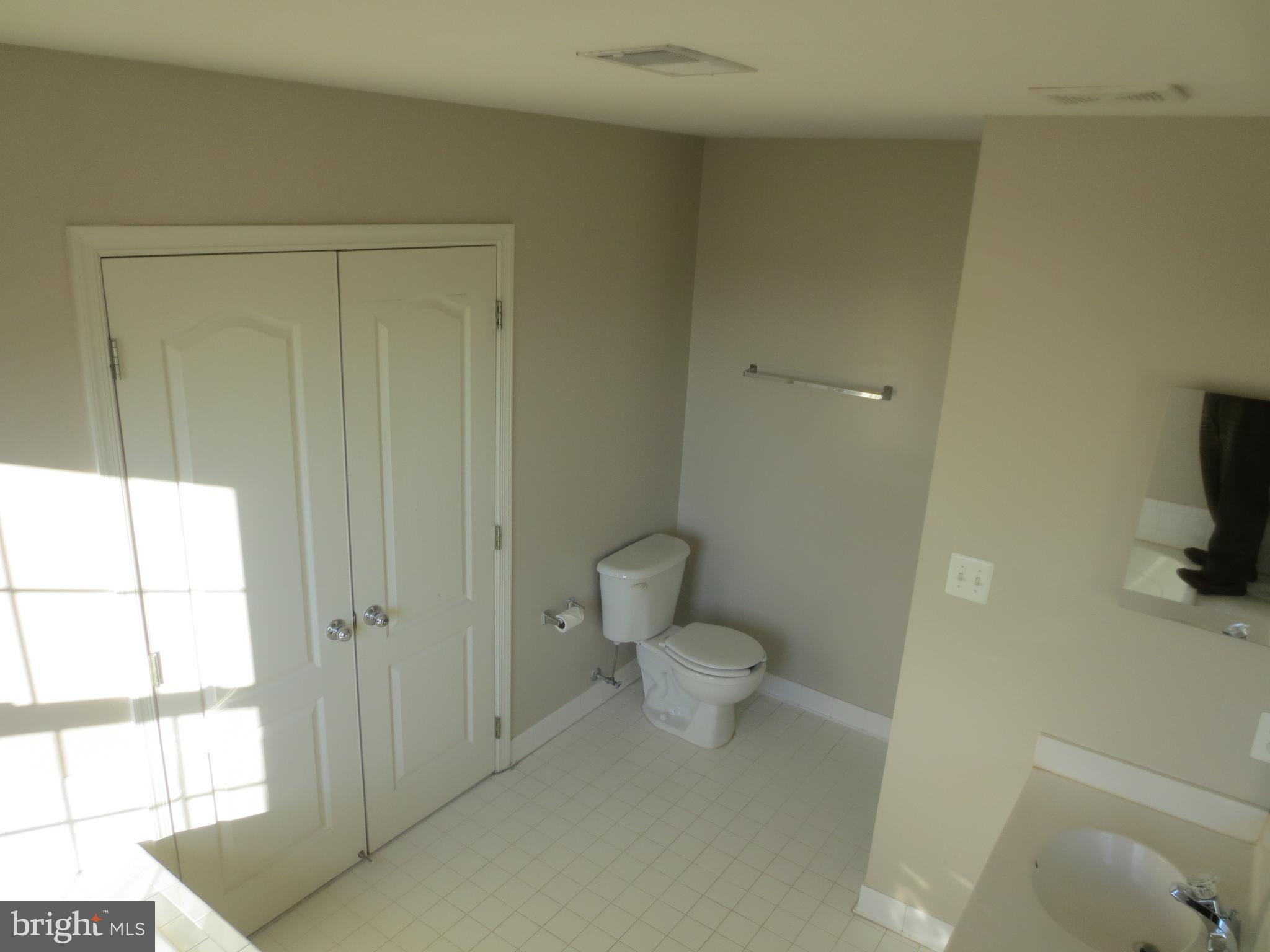 BELMONT CENTER - Residential